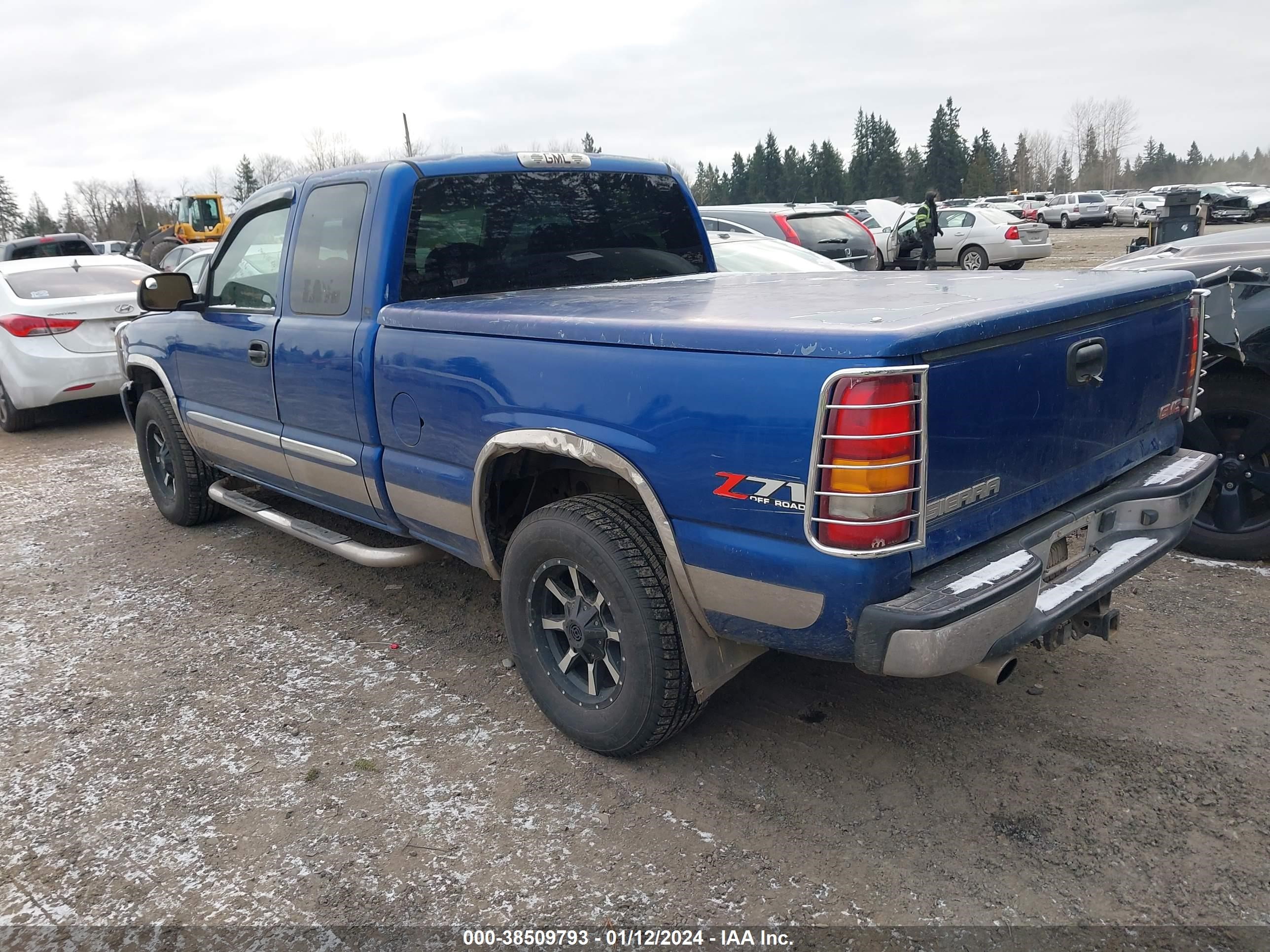 Photo 2 VIN: 1GTEK19T43E376095 - GMC SIERRA 