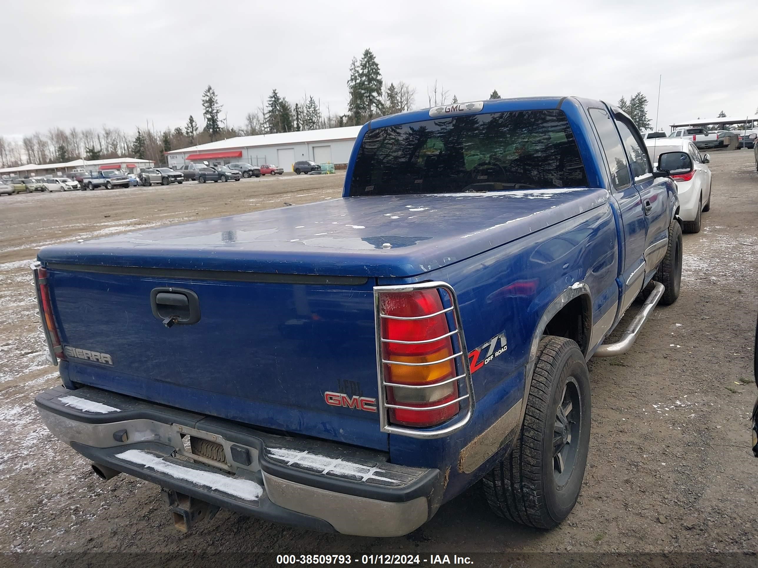 Photo 3 VIN: 1GTEK19T43E376095 - GMC SIERRA 