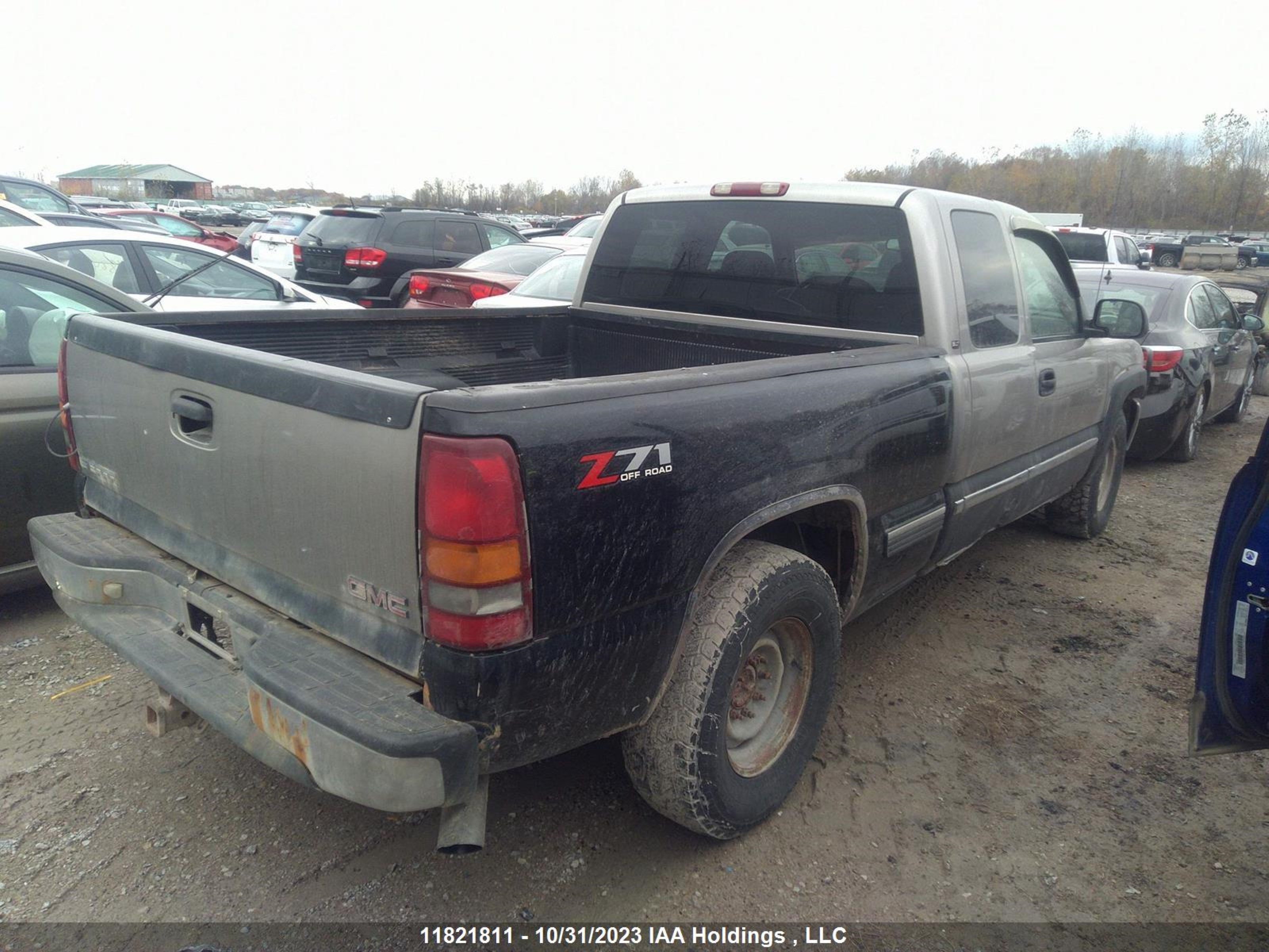 Photo 3 VIN: 1GTEK19T4YZ182120 - GMC SIERRA 