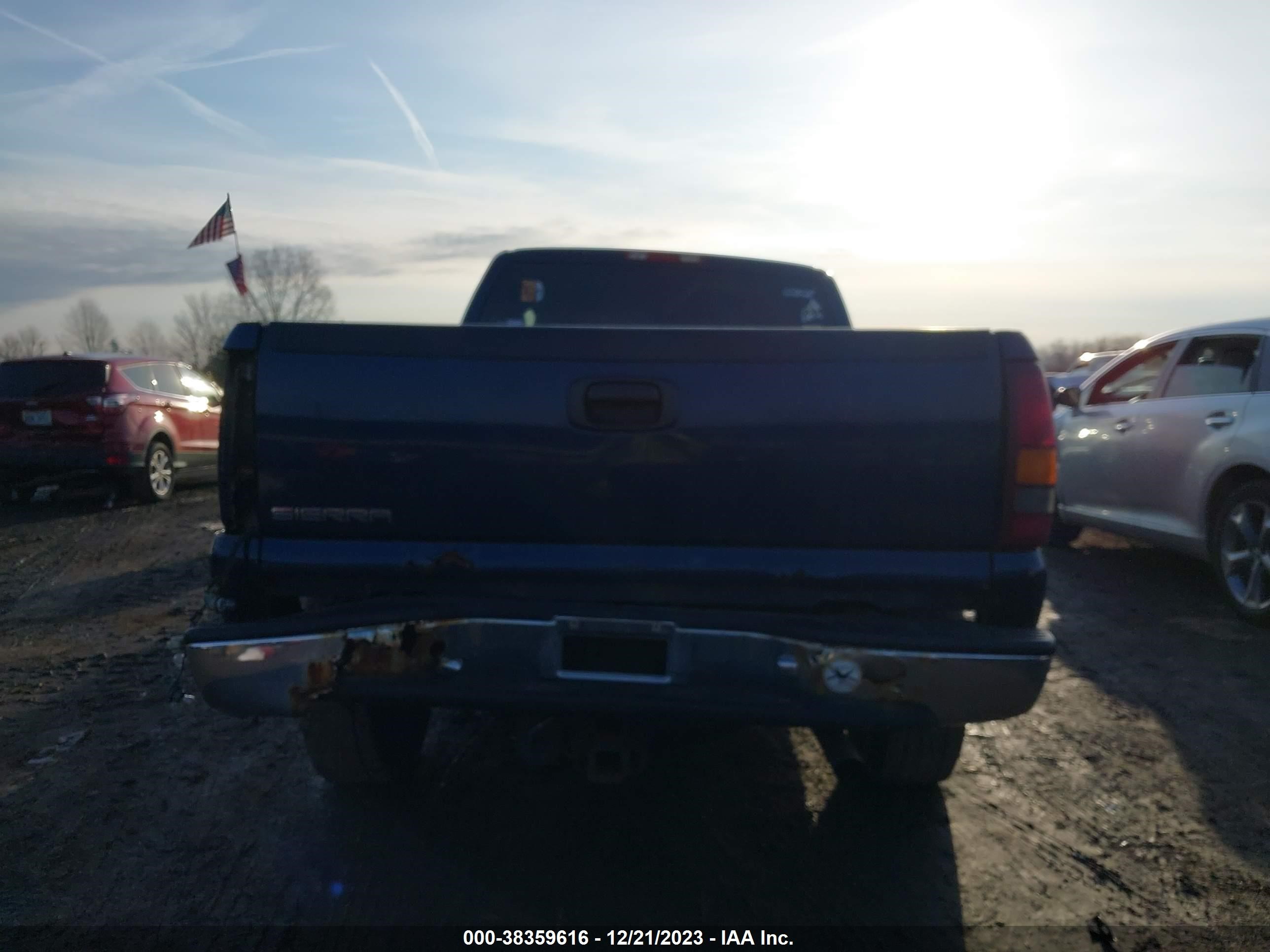 Photo 16 VIN: 1GTEK19T51E151892 - GMC SIERRA 