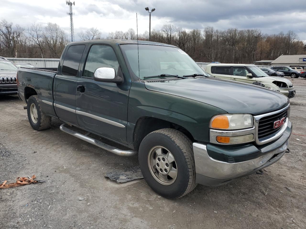 Photo 3 VIN: 1GTEK19T51E203389 - GMC SIERRA 