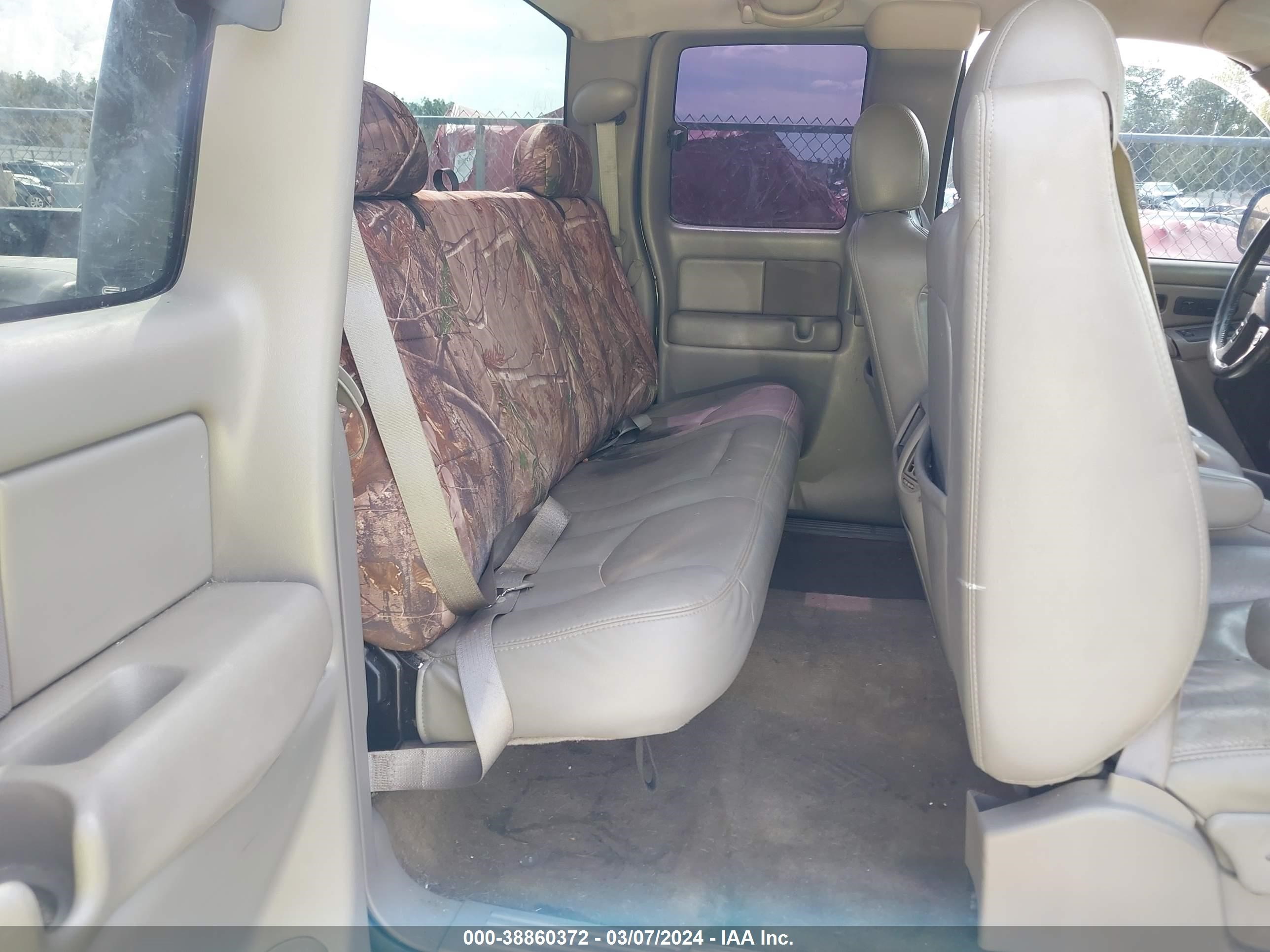 Photo 7 VIN: 1GTEK19T54Z147256 - GMC SIERRA 