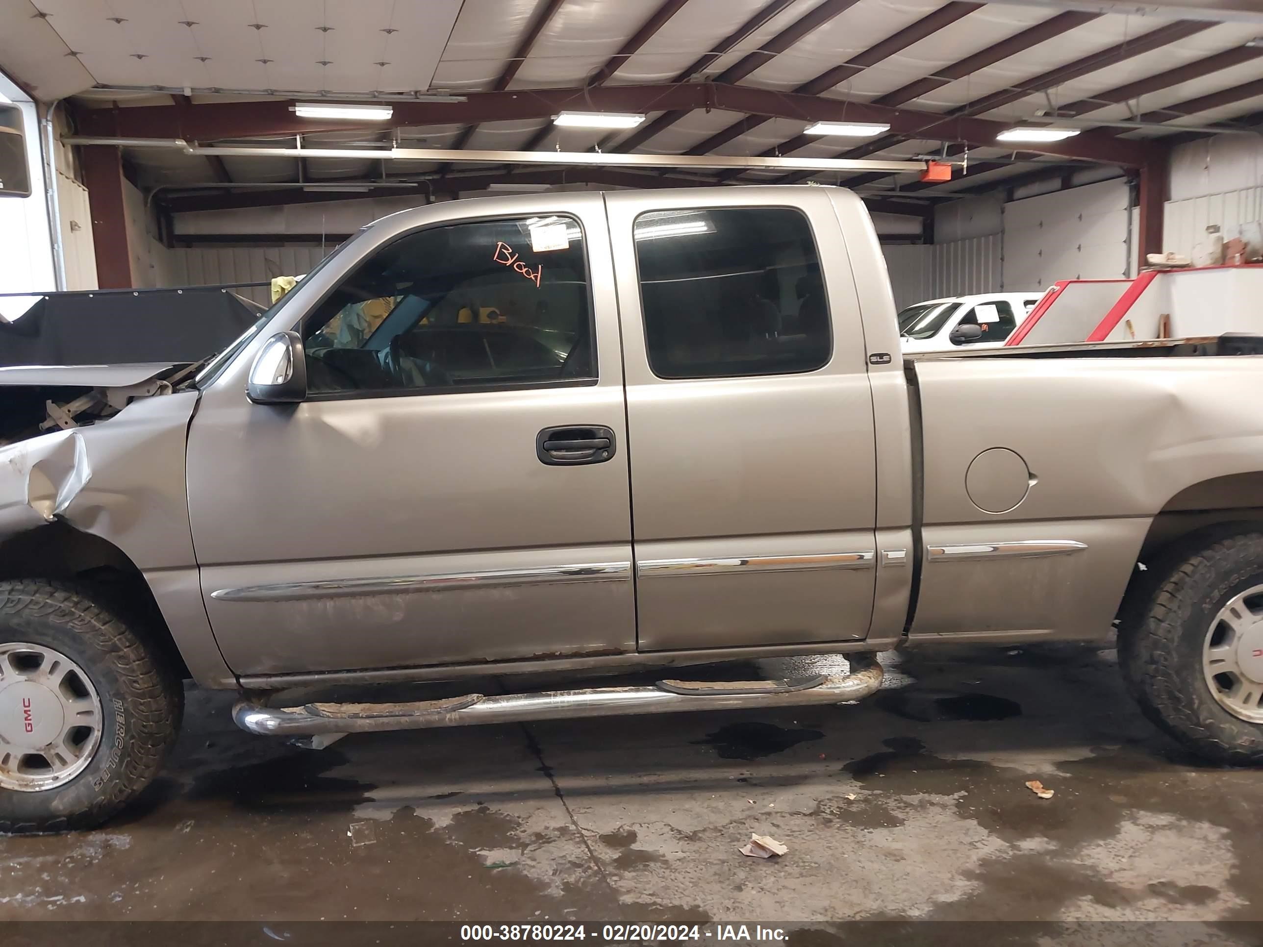 Photo 13 VIN: 1GTEK19T61E189518 - GMC SIERRA 