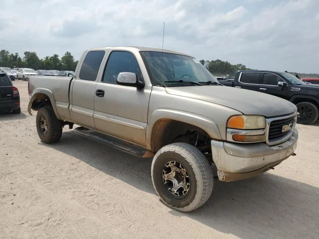 Photo 3 VIN: 1GTEK19T6YE226240 - GMC NEW SIERRA 