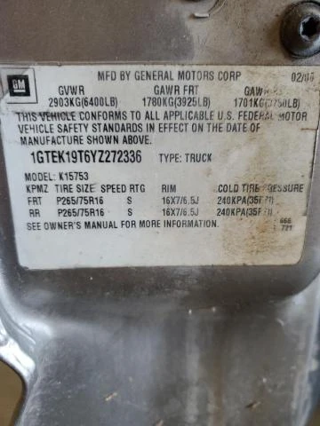 Photo 12 VIN: 1GTEK19T6YZ272336 - GMC NEW SIERRA 