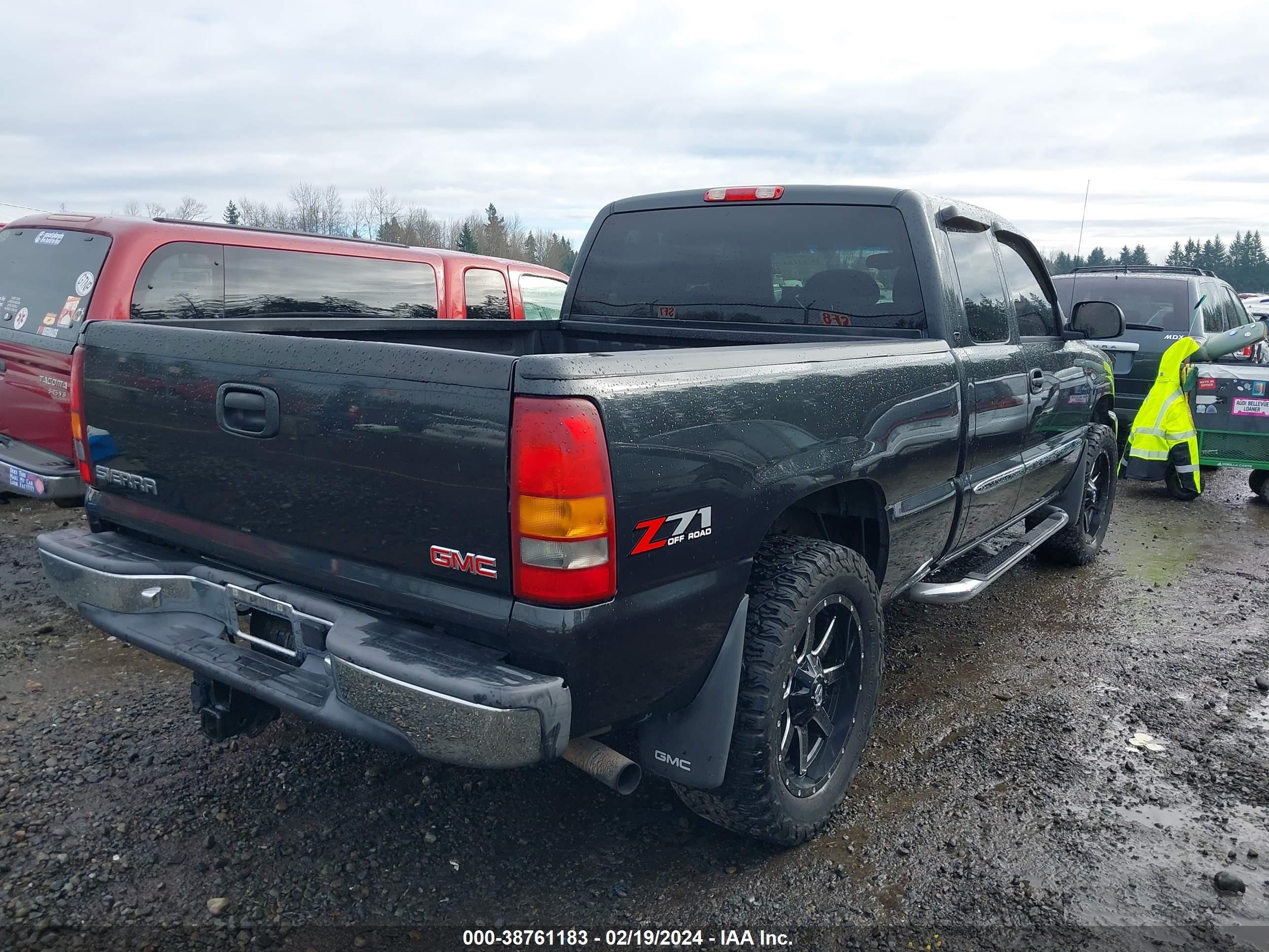 Photo 3 VIN: 1GTEK19T73E274693 - GMC SIERRA 