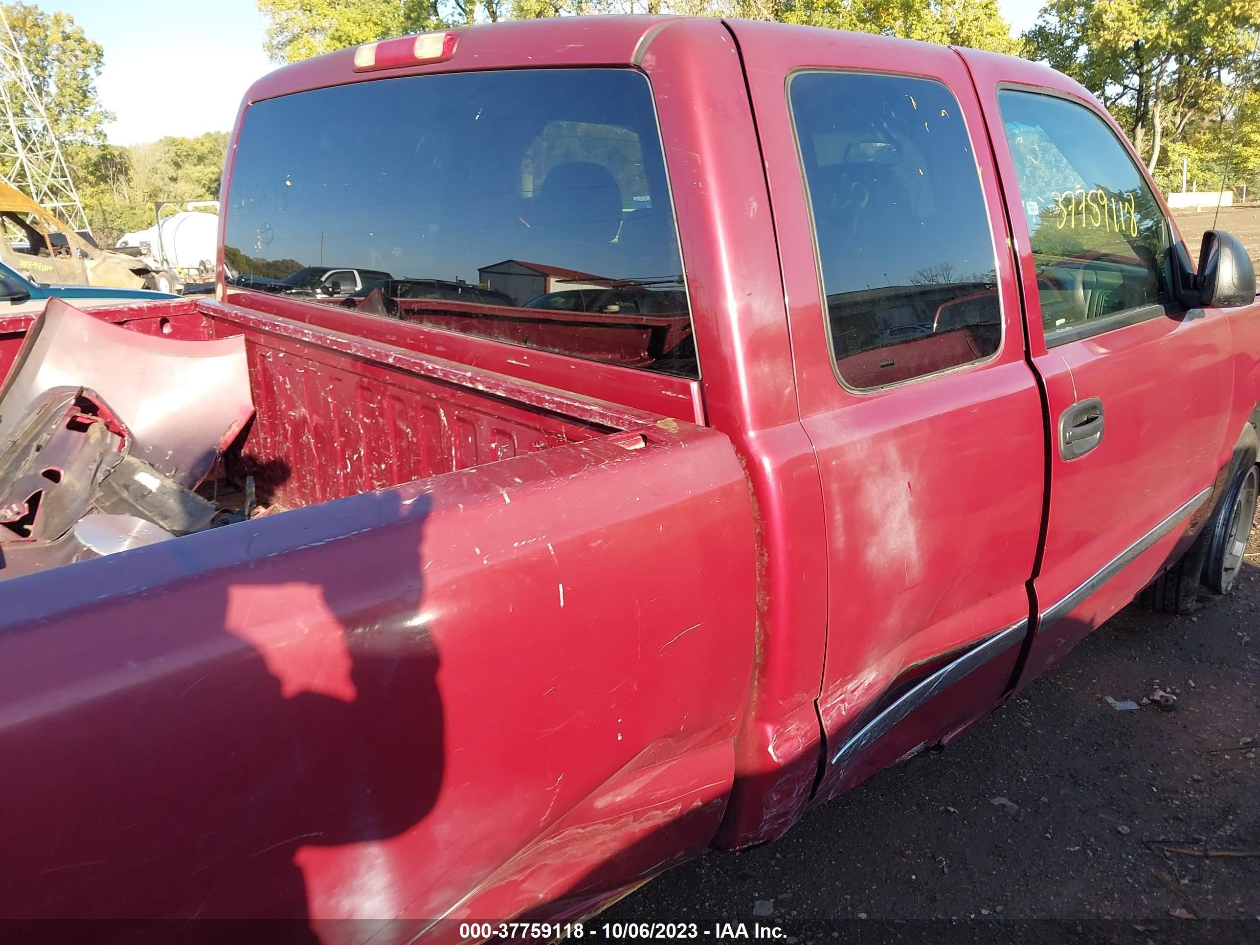 Photo 12 VIN: 1GTEK19T74E353413 - GMC SIERRA 