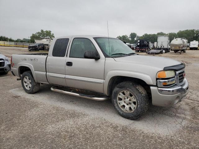 Photo 3 VIN: 1GTEK19T74Z183739 - GMC NEW SIERRA 