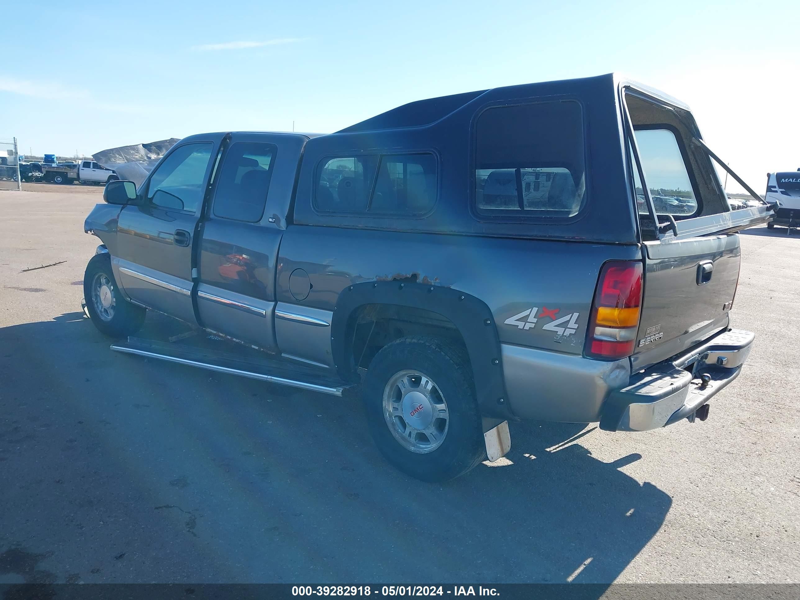 Photo 2 VIN: 1GTEK19T8XZ539930 - GMC SIERRA 