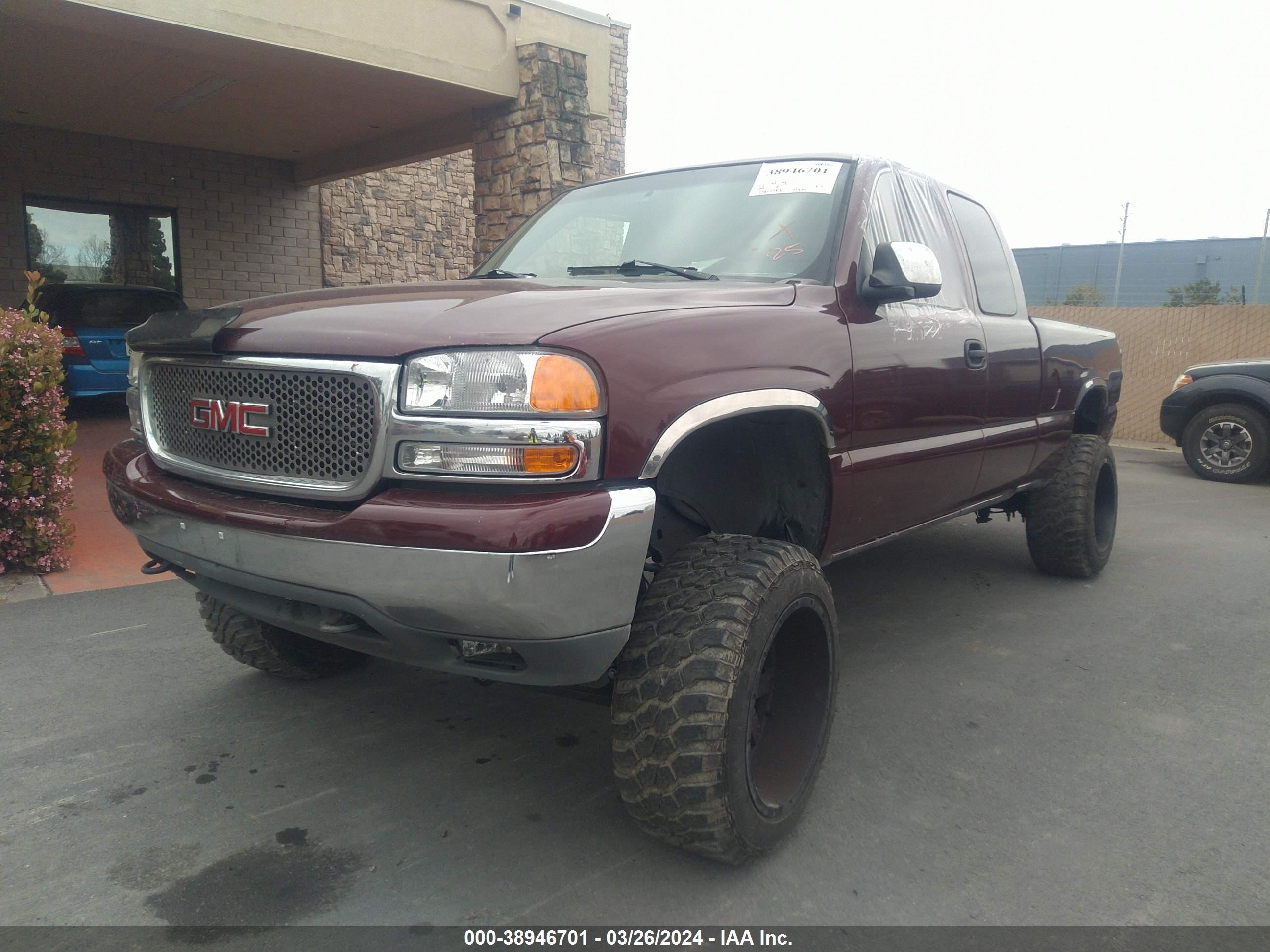 Photo 1 VIN: 1GTEK19T8YE152903 - GMC SIERRA 