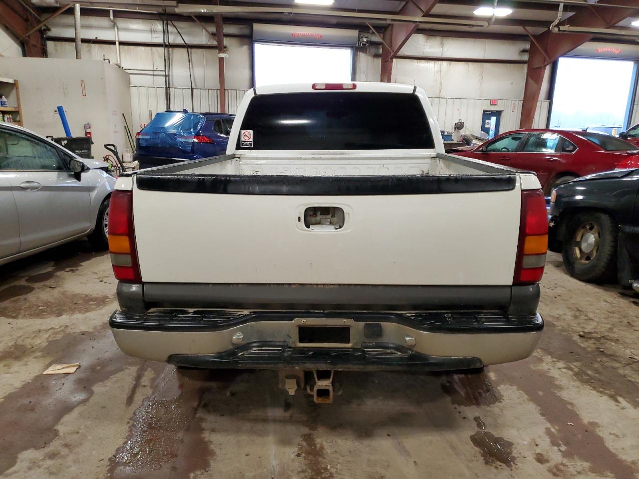 Photo 5 VIN: 1GTEK19T8YE389178 - GMC SIERRA 