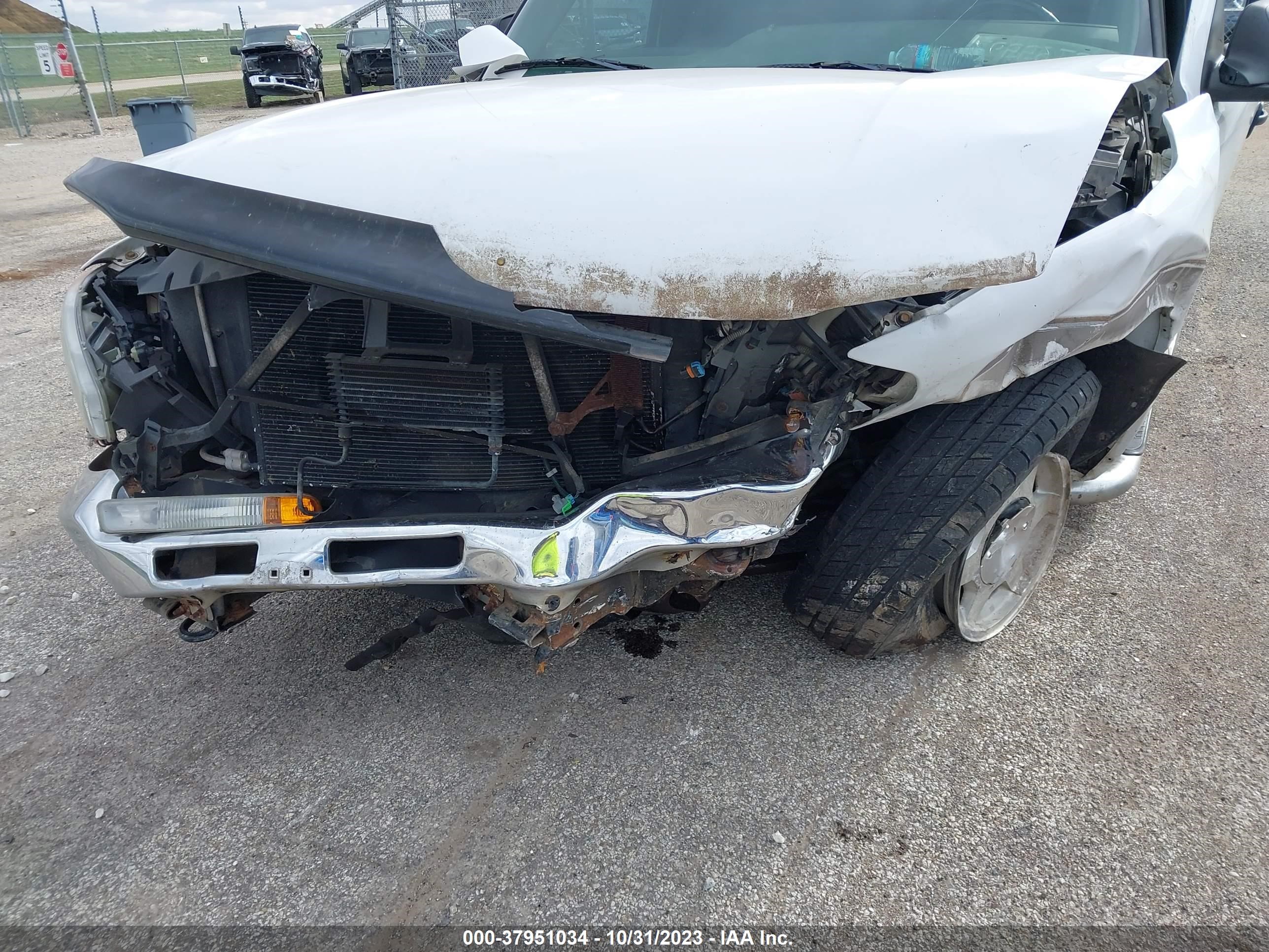 Photo 11 VIN: 1GTEK19T94E154878 - GMC SIERRA 