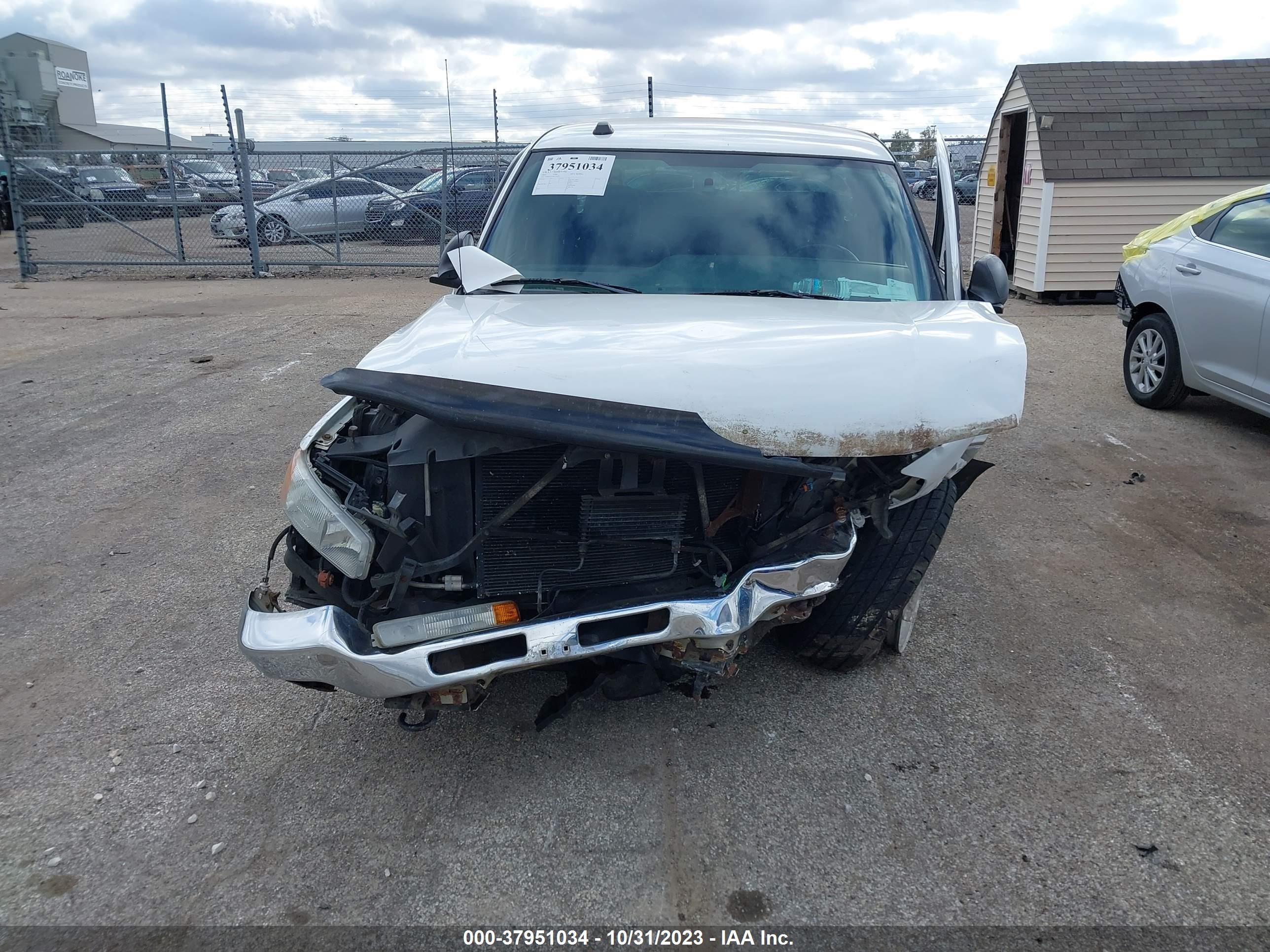 Photo 12 VIN: 1GTEK19T94E154878 - GMC SIERRA 