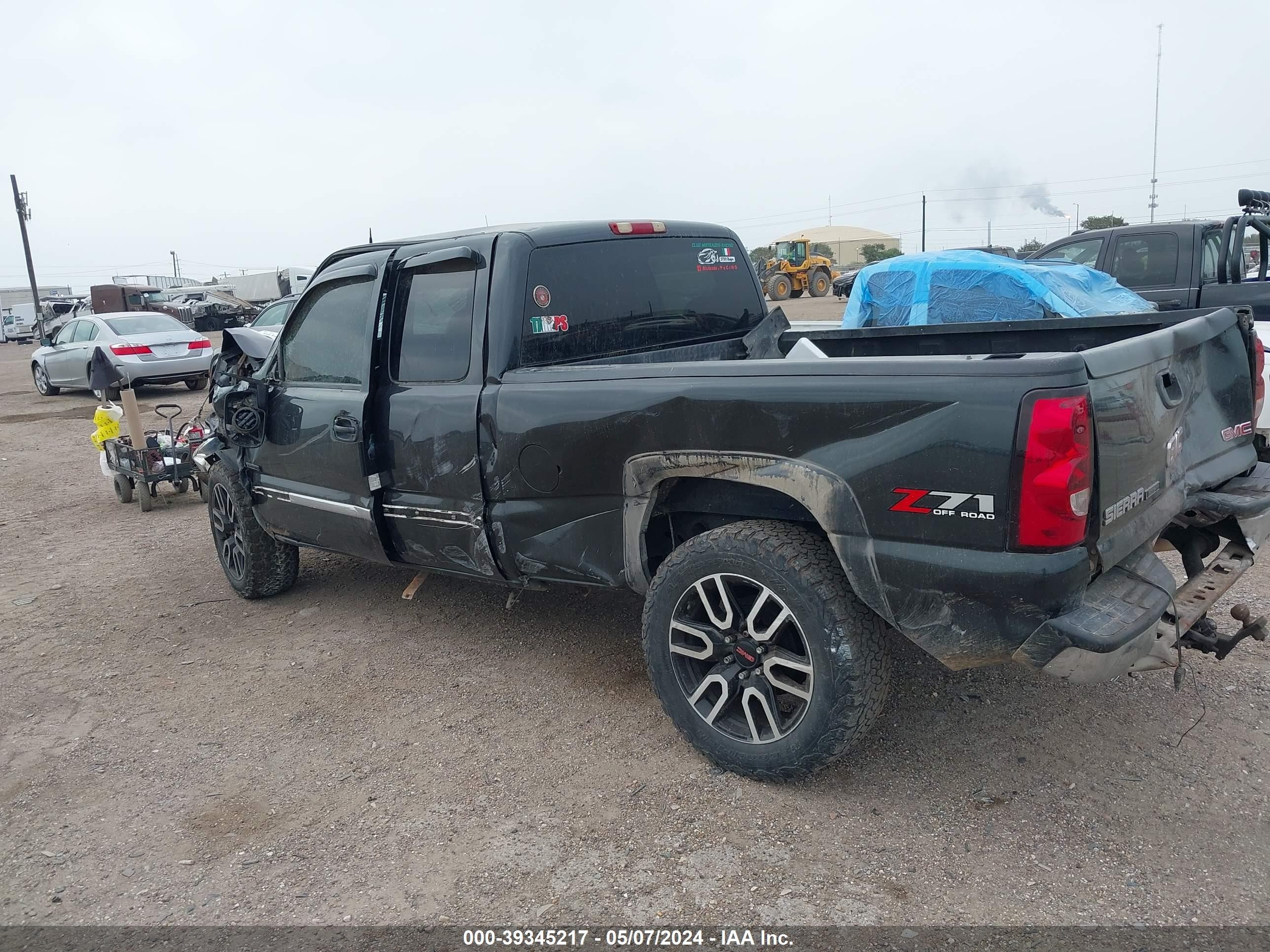 Photo 5 VIN: 1GTEK19T94E217512 - GMC SIERRA 