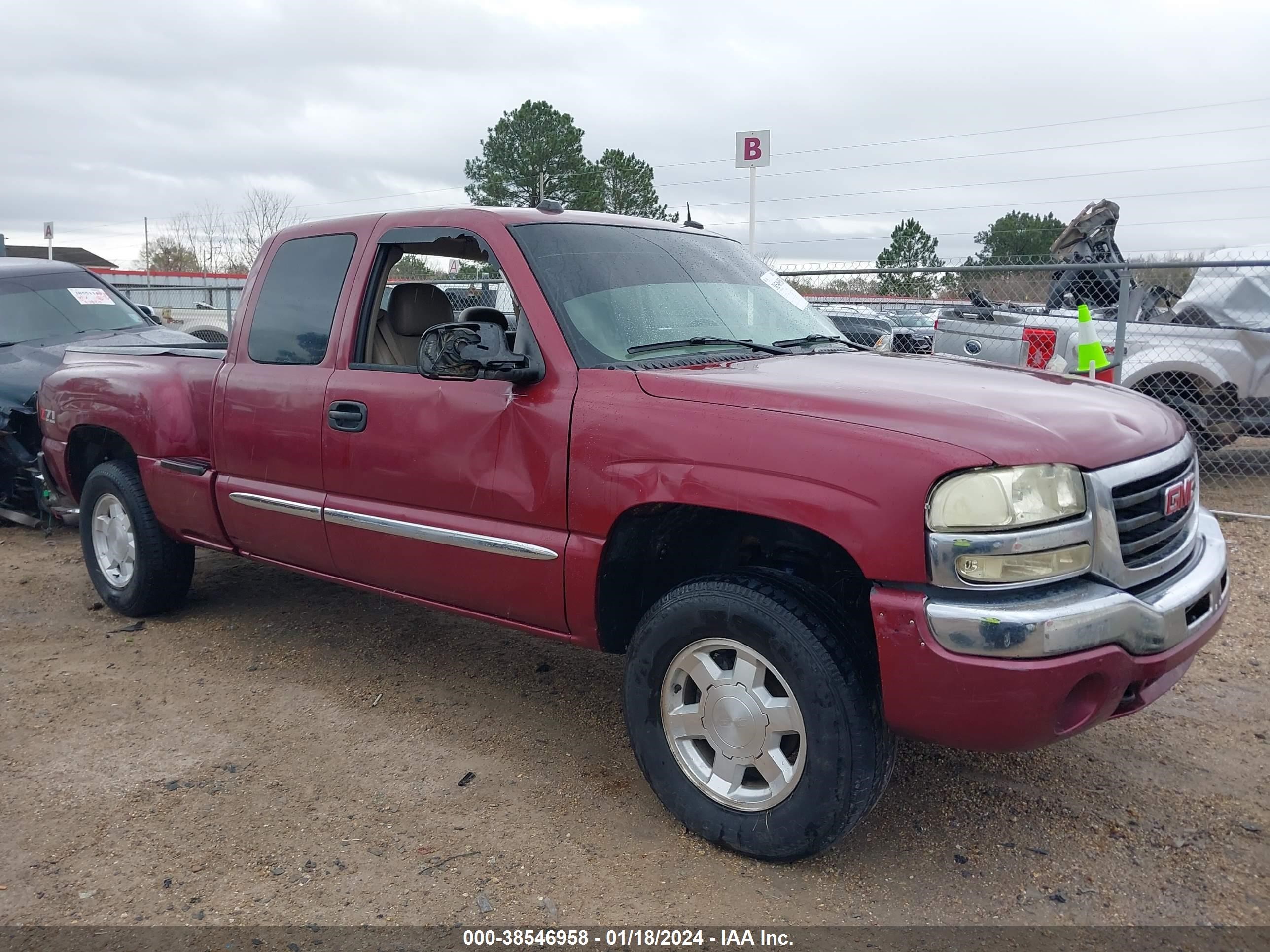 Photo 5 VIN: 1GTEK19T94Z167722 - GMC SIERRA 