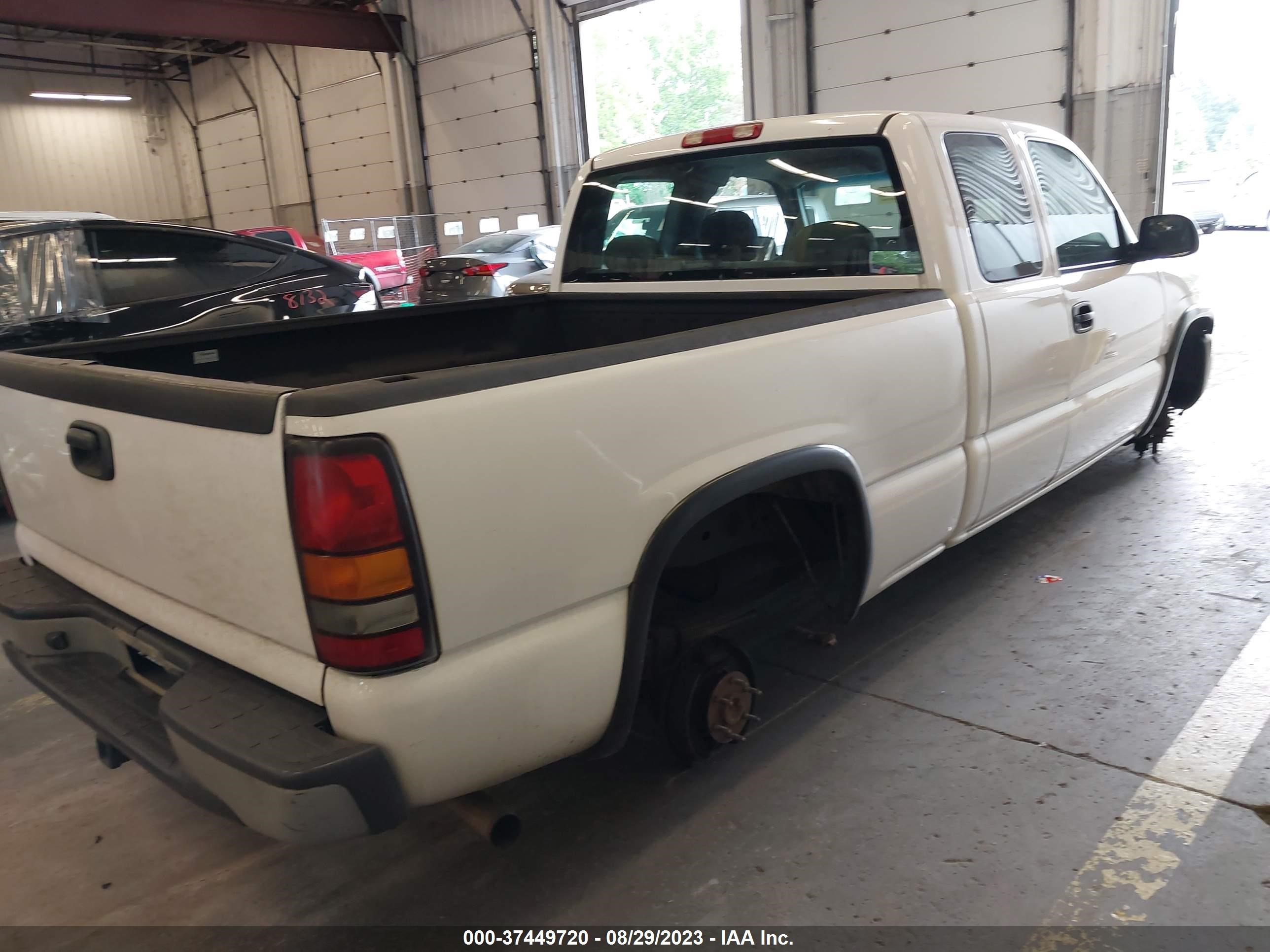 Photo 3 VIN: 1GTEK19V17E112047 - GMC SIERRA 