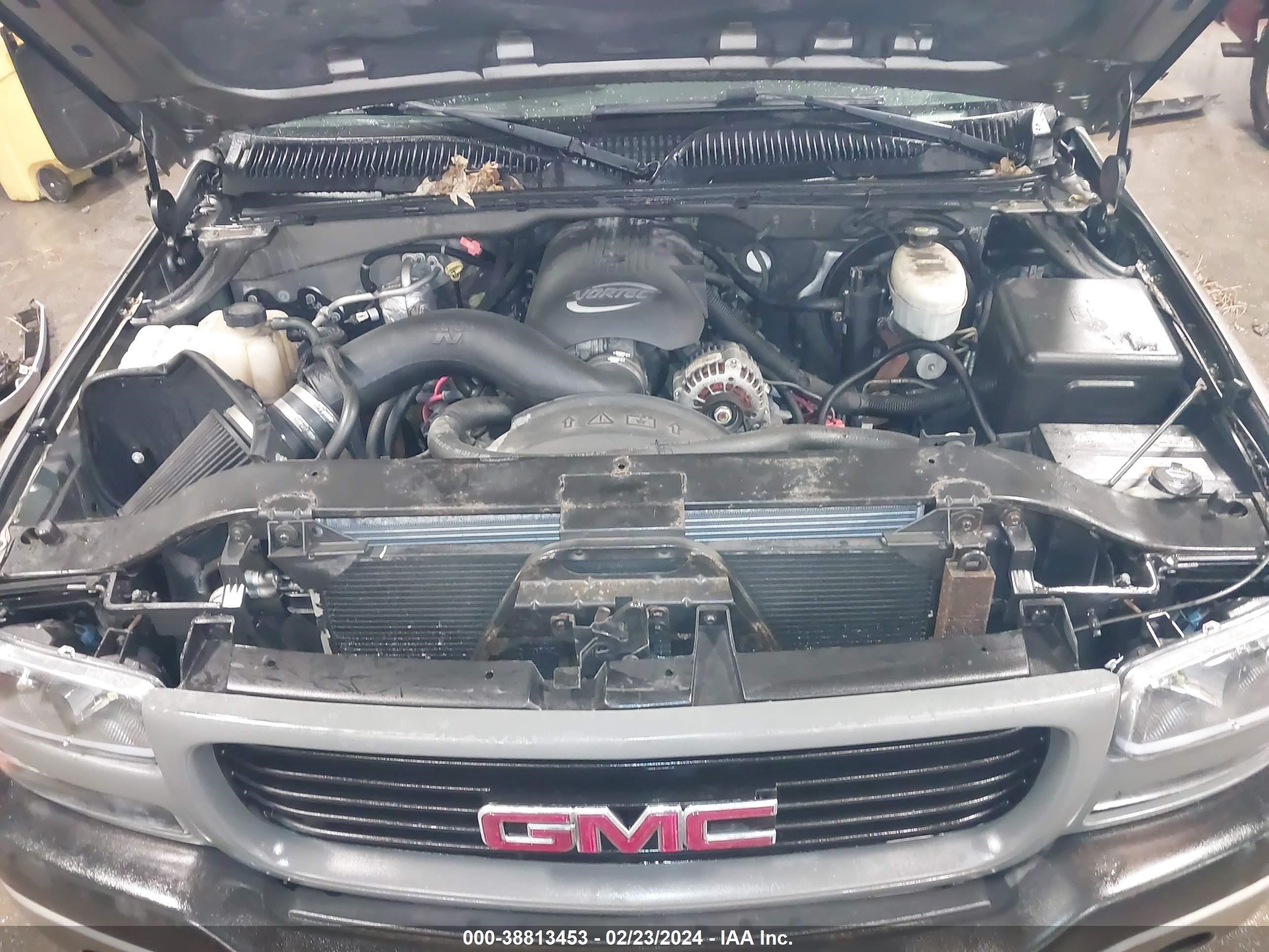 Photo 9 VIN: 1GTEK19V33Z277939 - GMC SIERRA 