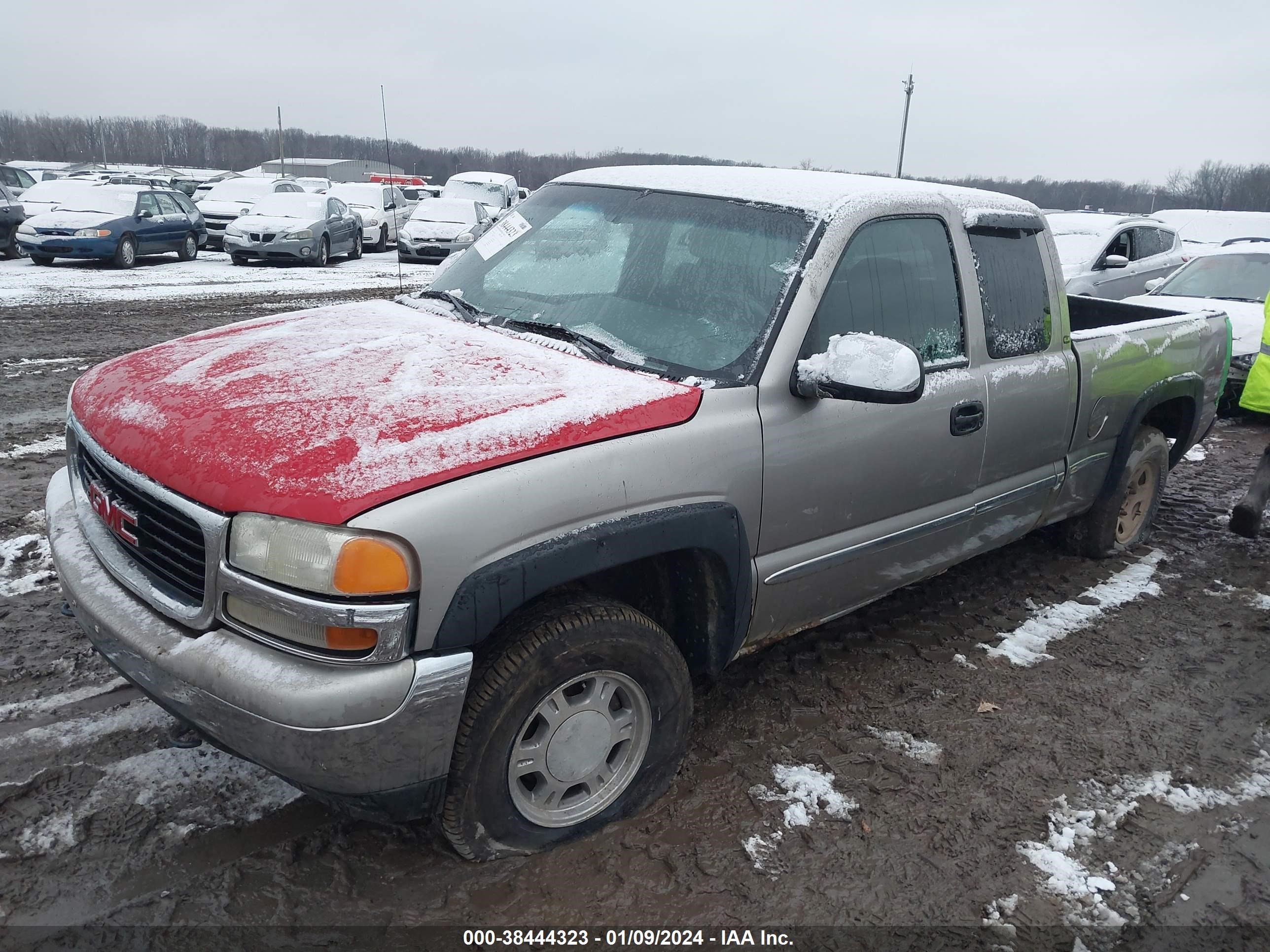 Photo 1 VIN: 1GTEK19V8YE357428 - GMC SIERRA 