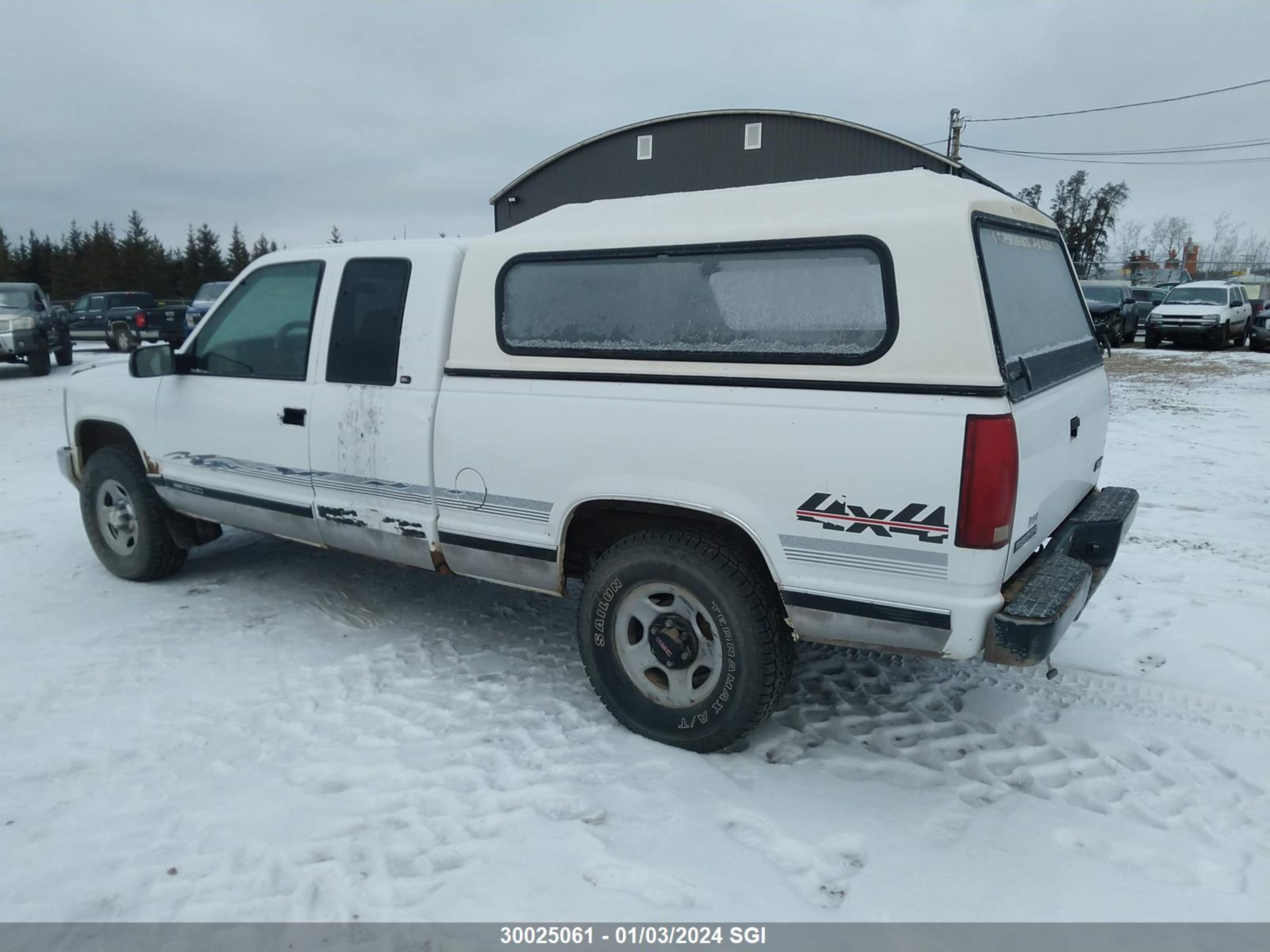 Photo 2 VIN: 1GTEK19W8WE560647 - GMC SIERRA 