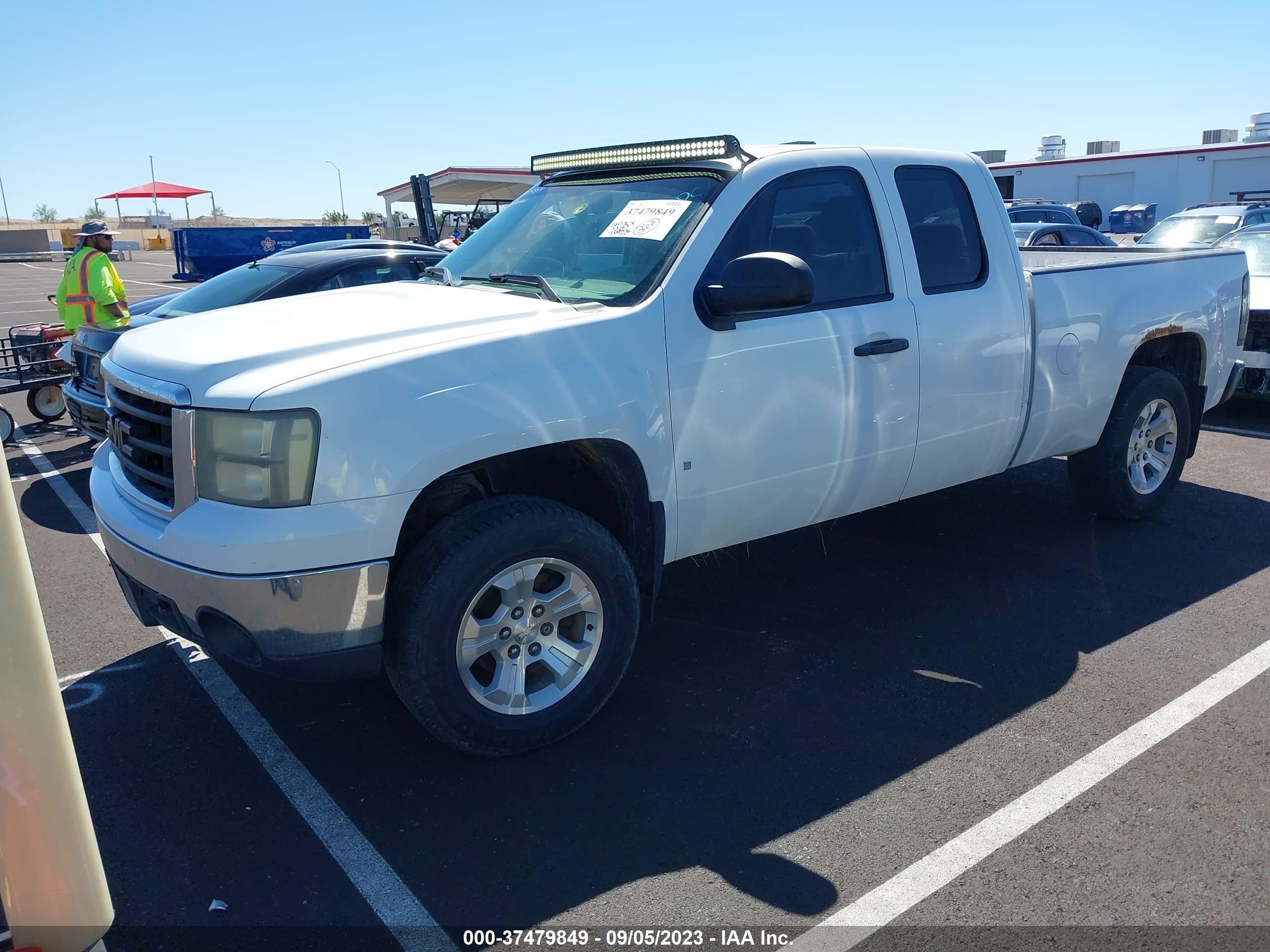 Photo 1 VIN: 1GTEK19Y08Z155248 - GMC SIERRA 