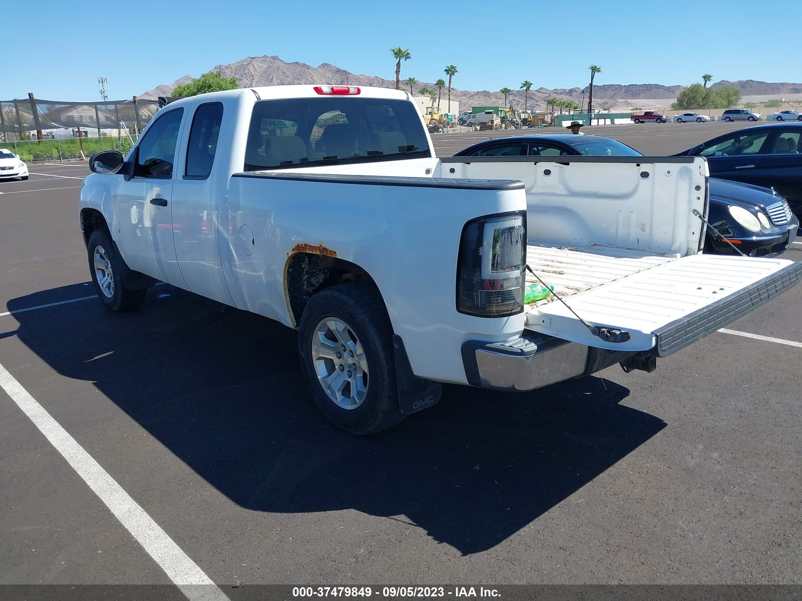 Photo 2 VIN: 1GTEK19Y08Z155248 - GMC SIERRA 