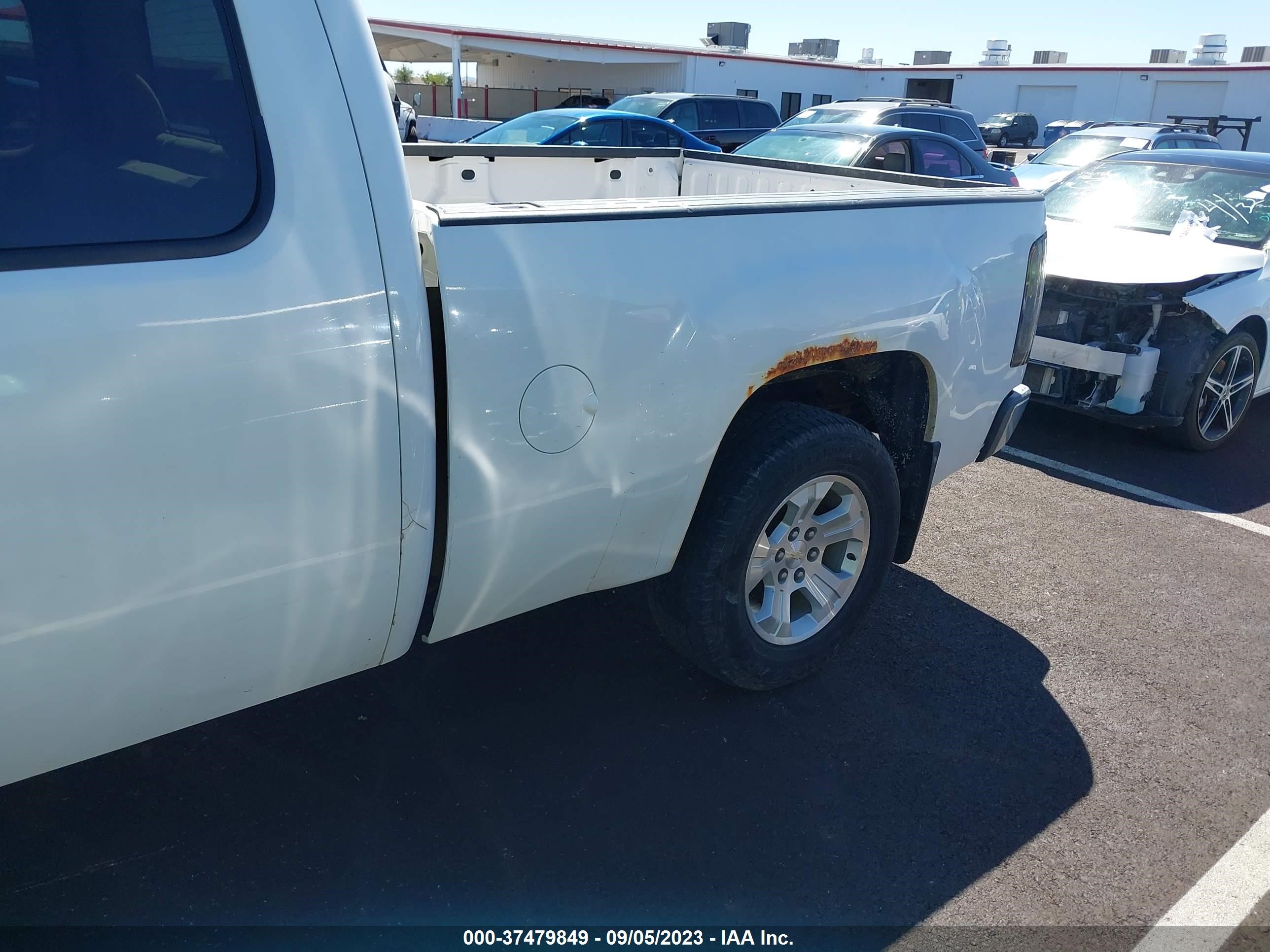 Photo 5 VIN: 1GTEK19Y08Z155248 - GMC SIERRA 