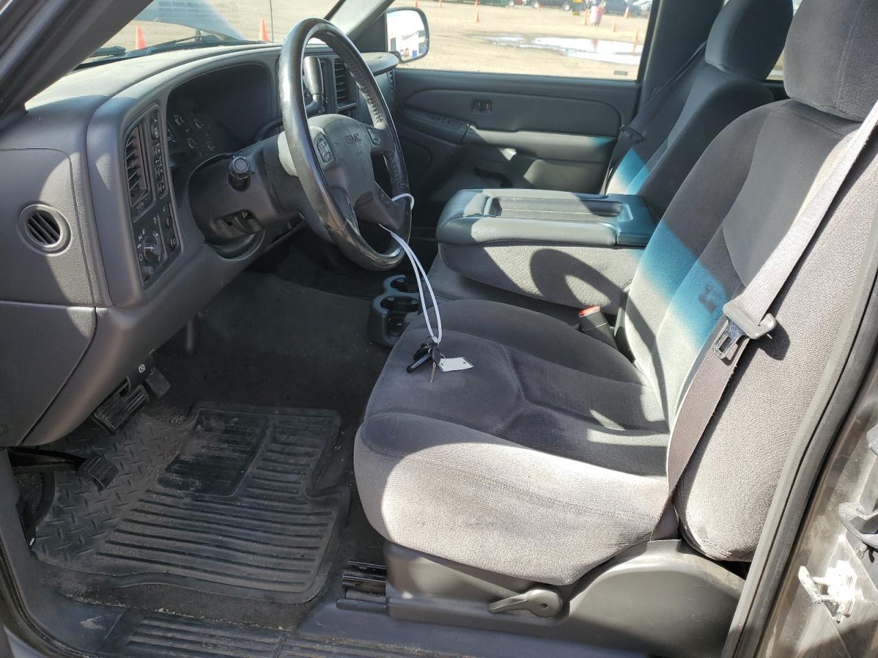 Photo 6 VIN: 1GTEK19Z37Z140279 - GMC SIERRA 