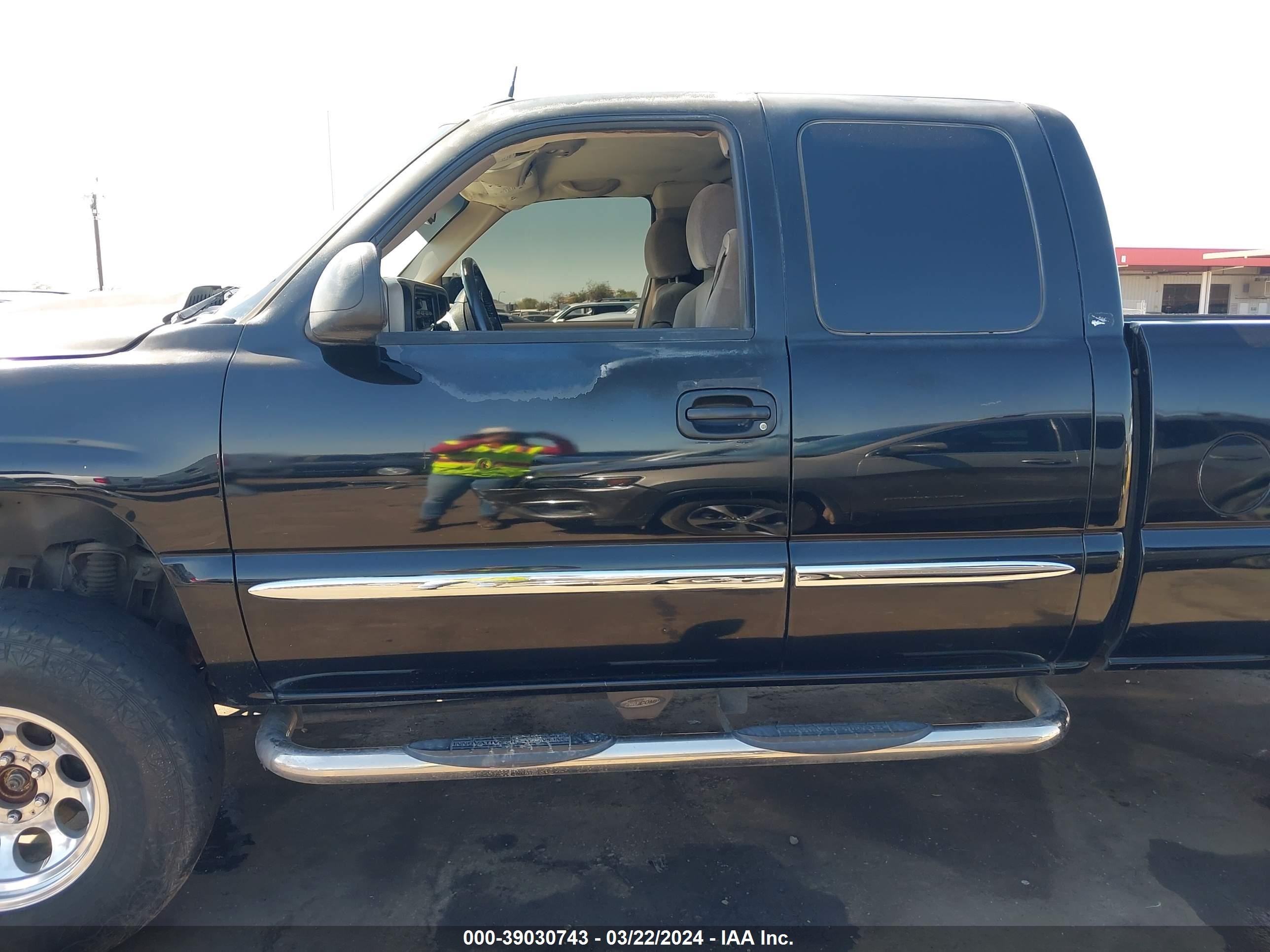 Photo 14 VIN: 1GTEK19Z95Z155916 - GMC SIERRA 