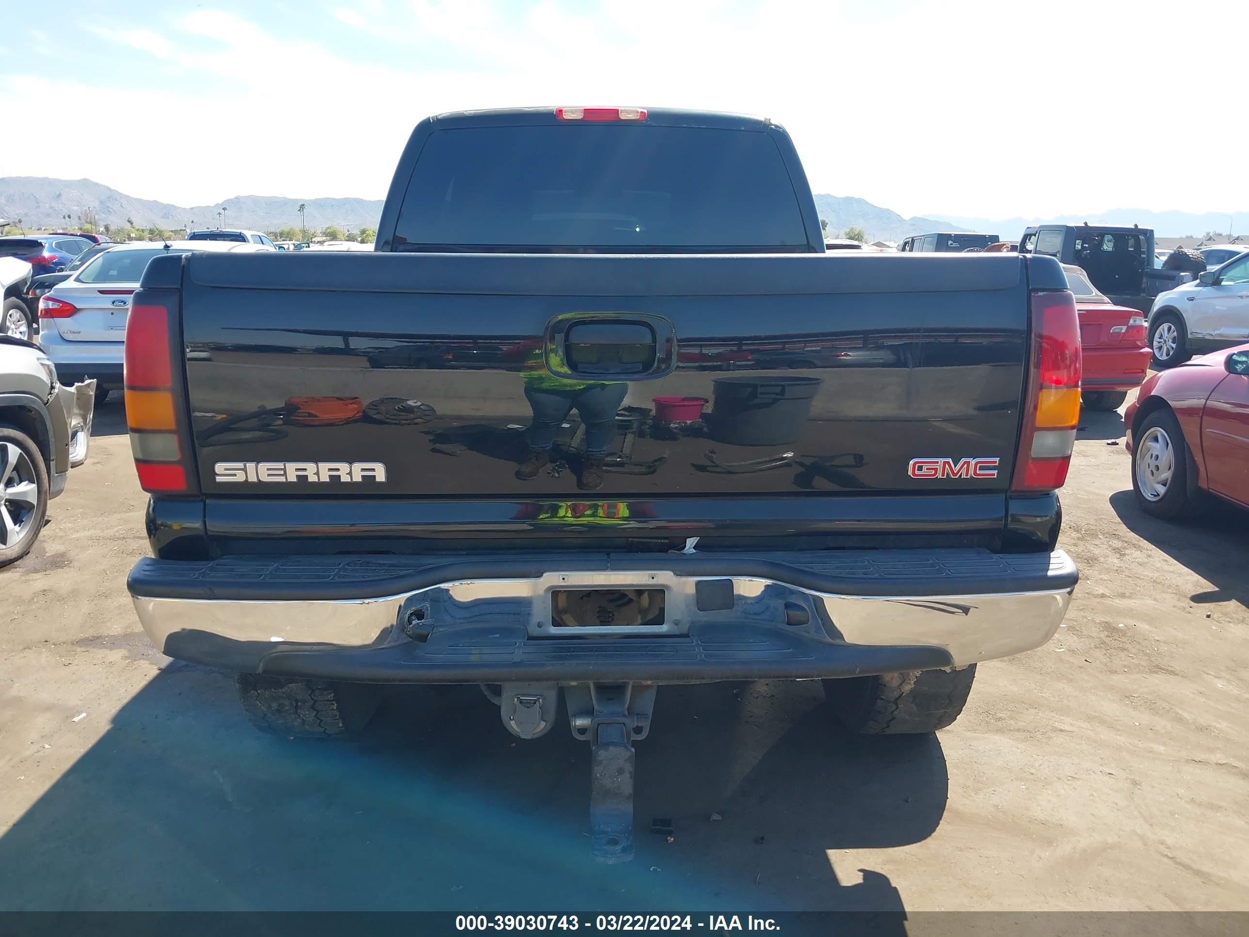 Photo 16 VIN: 1GTEK19Z95Z155916 - GMC SIERRA 