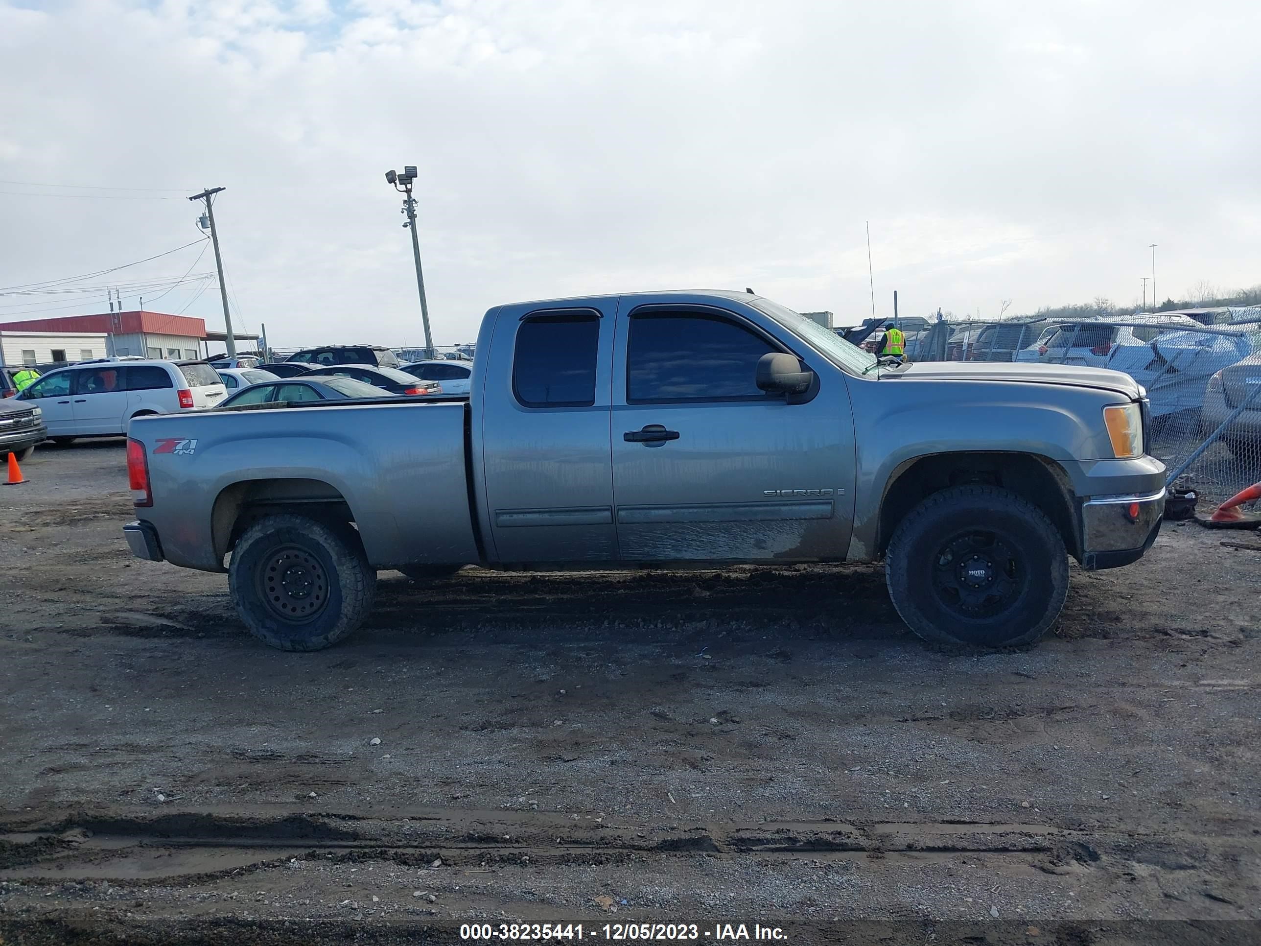 Photo 12 VIN: 1GTEK29019Z224580 - GMC SIERRA 