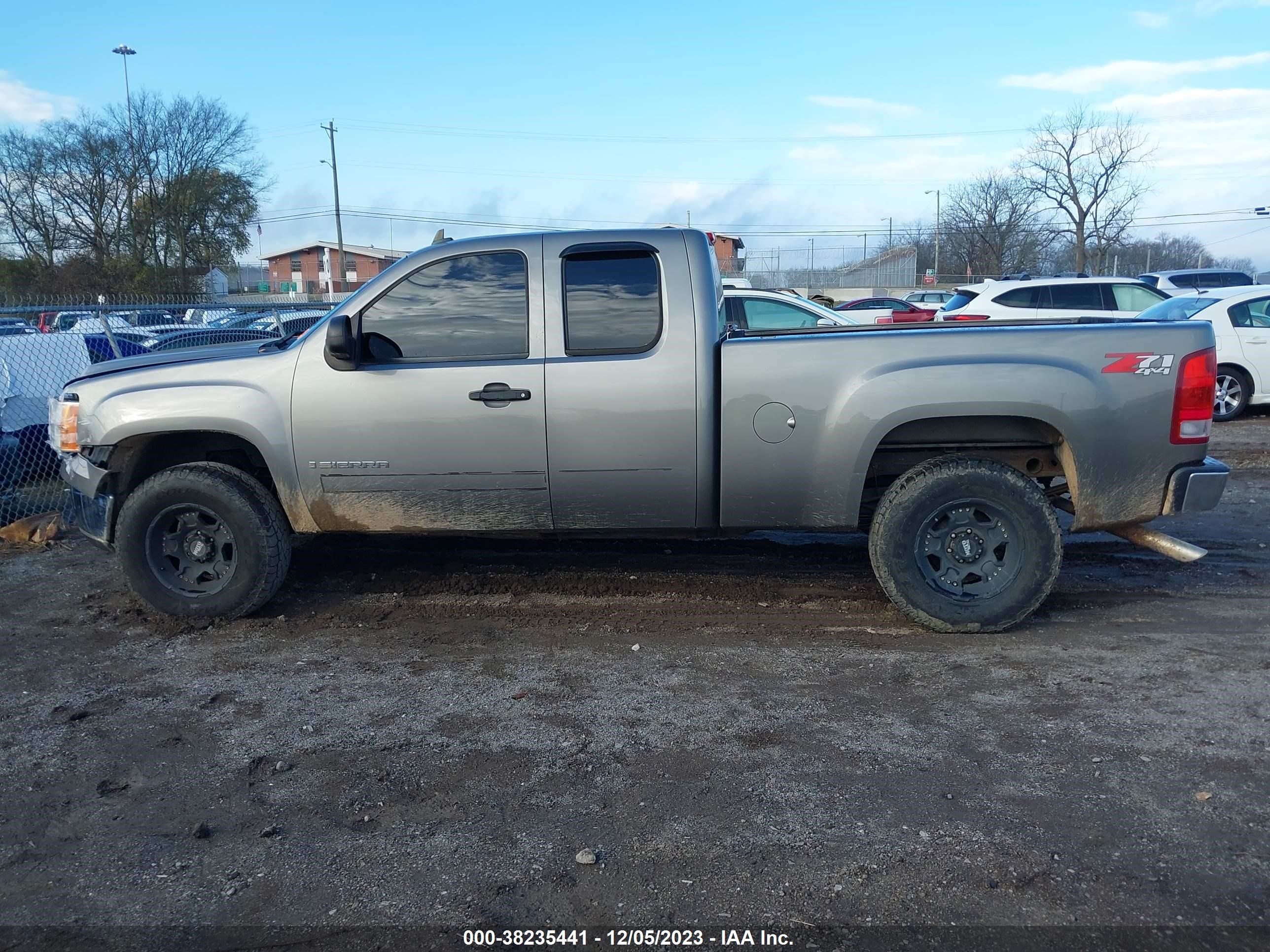 Photo 13 VIN: 1GTEK29019Z224580 - GMC SIERRA 