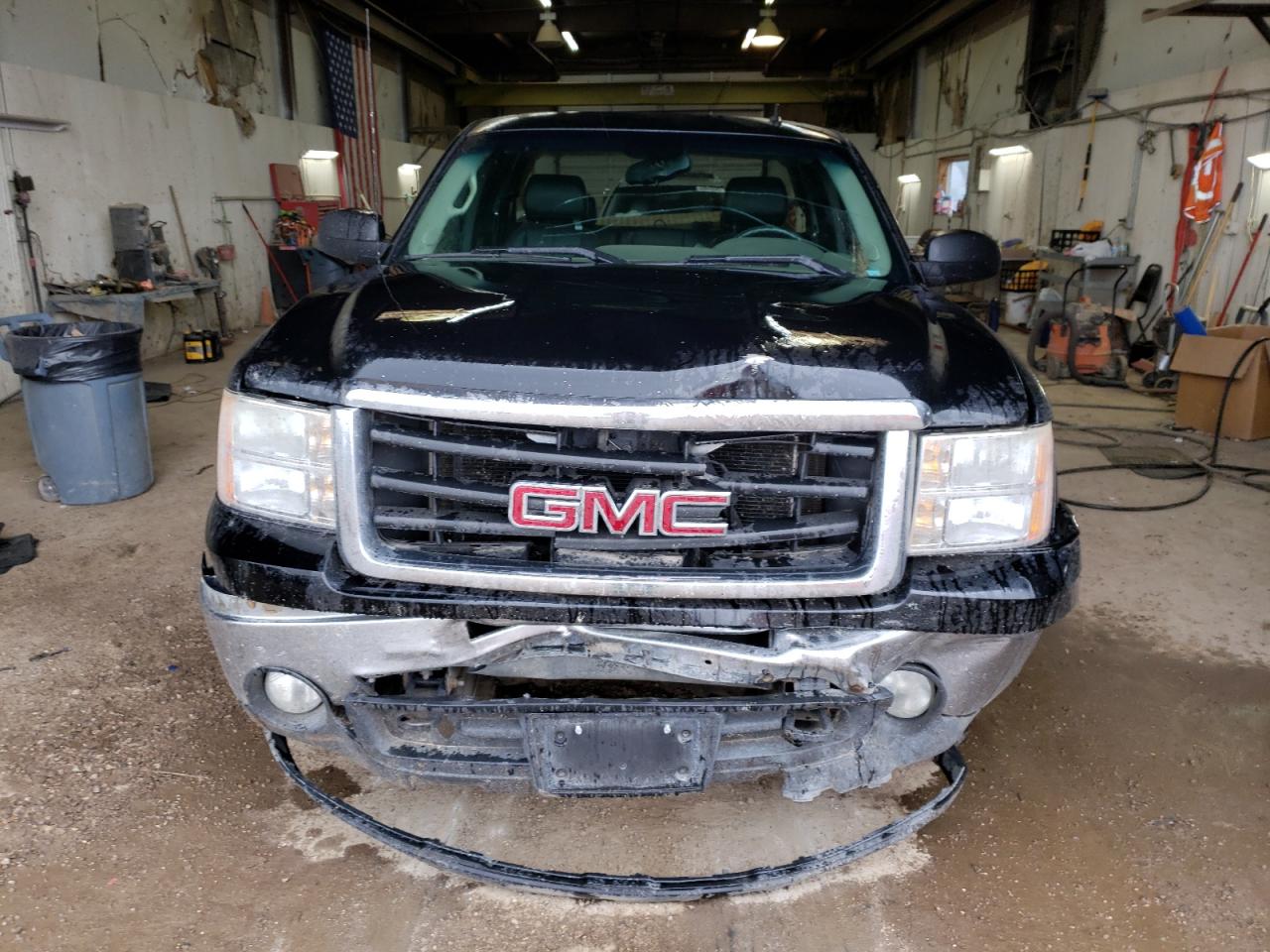 Photo 4 VIN: 1GTEK29089Z180349 - GMC SIERRA 