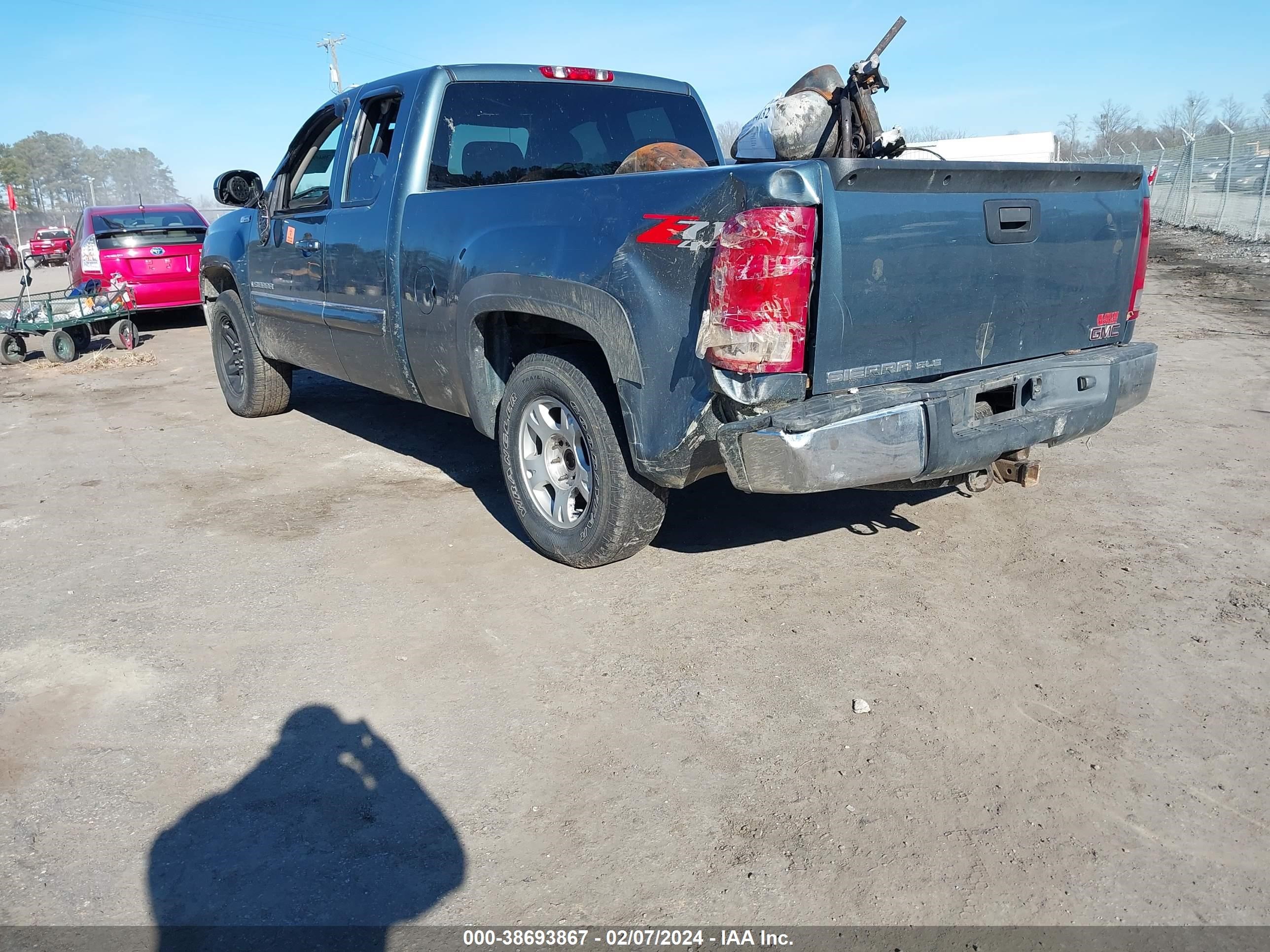 Photo 2 VIN: 1GTEK29J49Z140147 - GMC SIERRA 