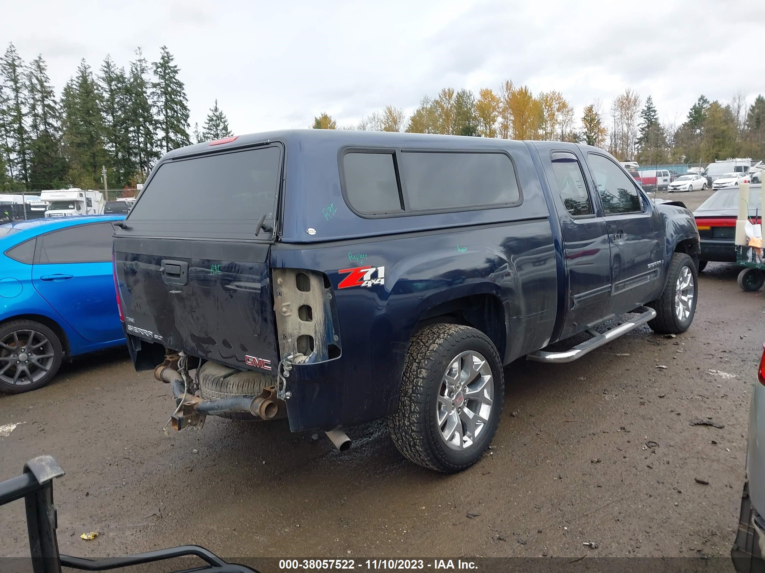 Photo 3 VIN: 1GTEK39029Z172057 - GMC SIERRA 