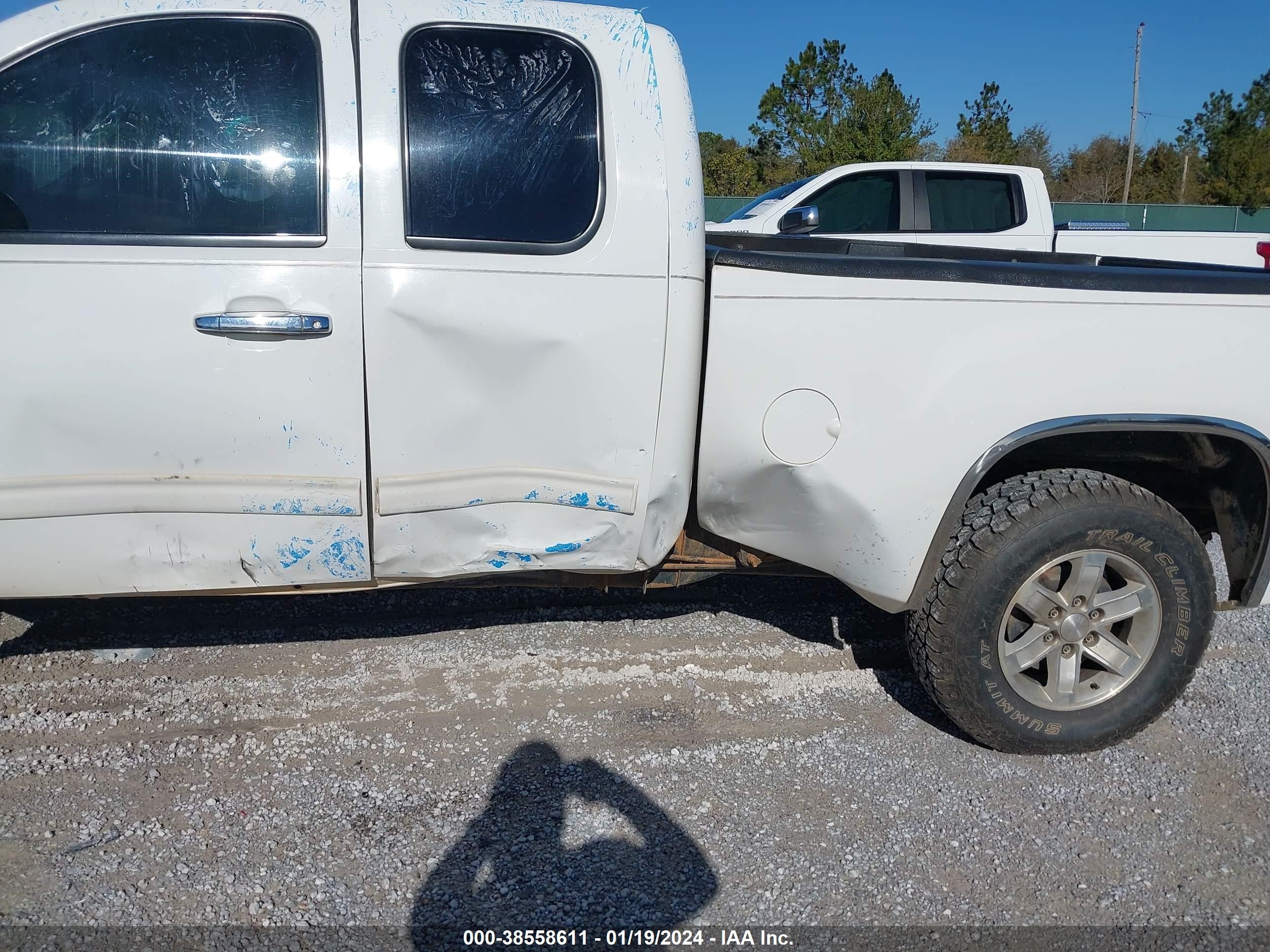 Photo 5 VIN: 1GTEK39J39Z275058 - GMC SIERRA 