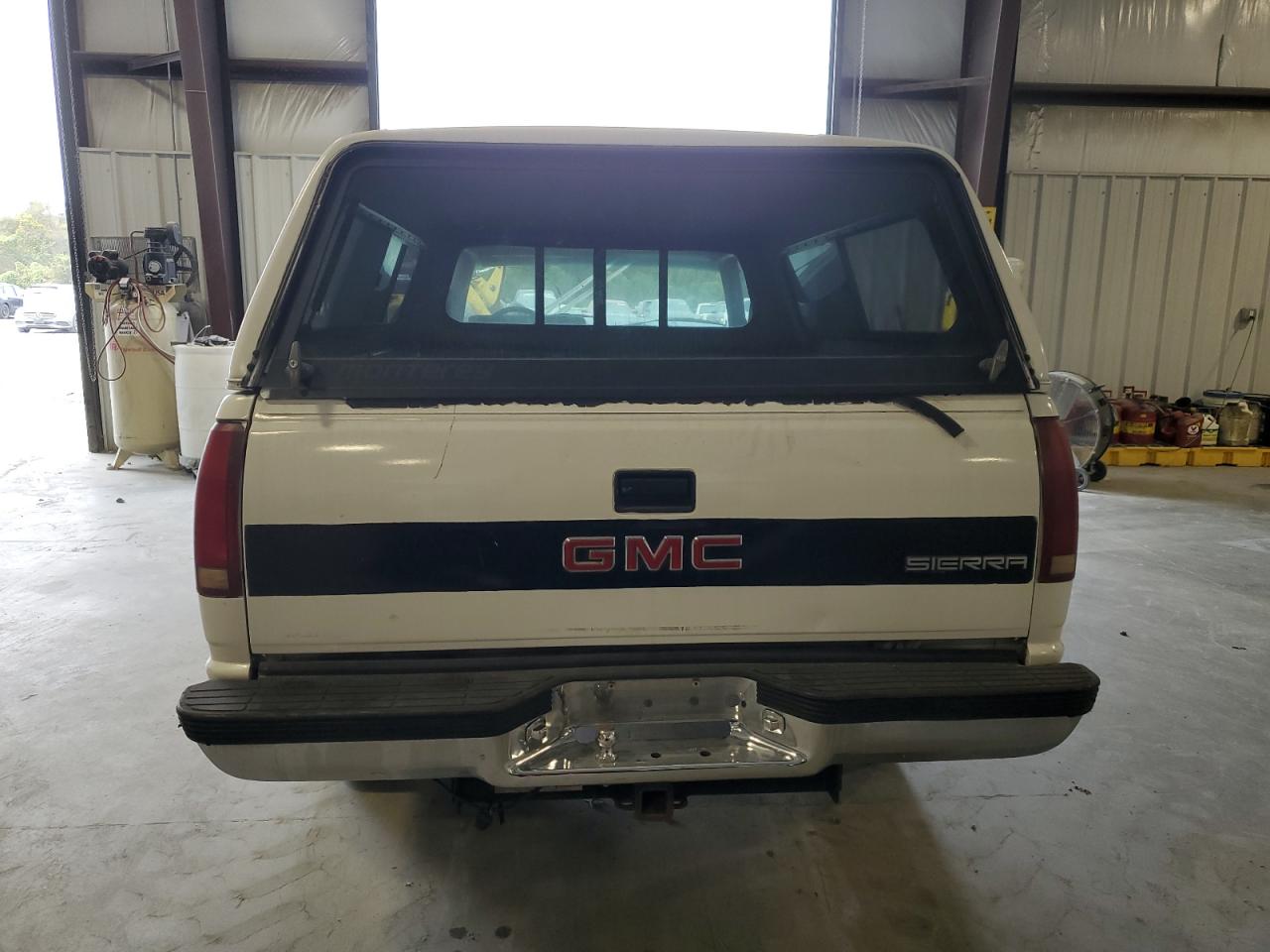 Photo 5 VIN: 1GTFC24K4LE544856 - GMC SIERRA 