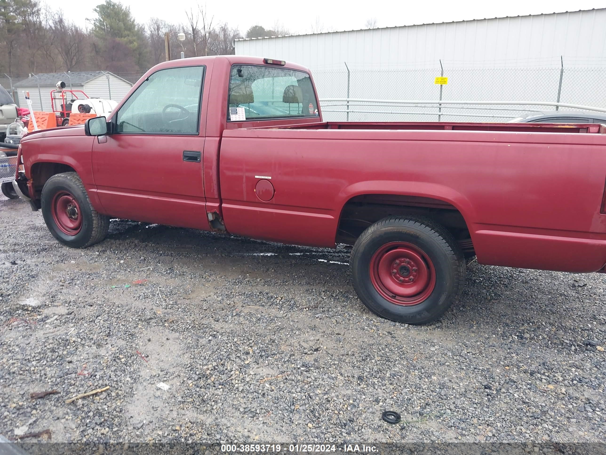 Photo 13 VIN: 1GTFC24S5VZ530105 - GMC NULL 