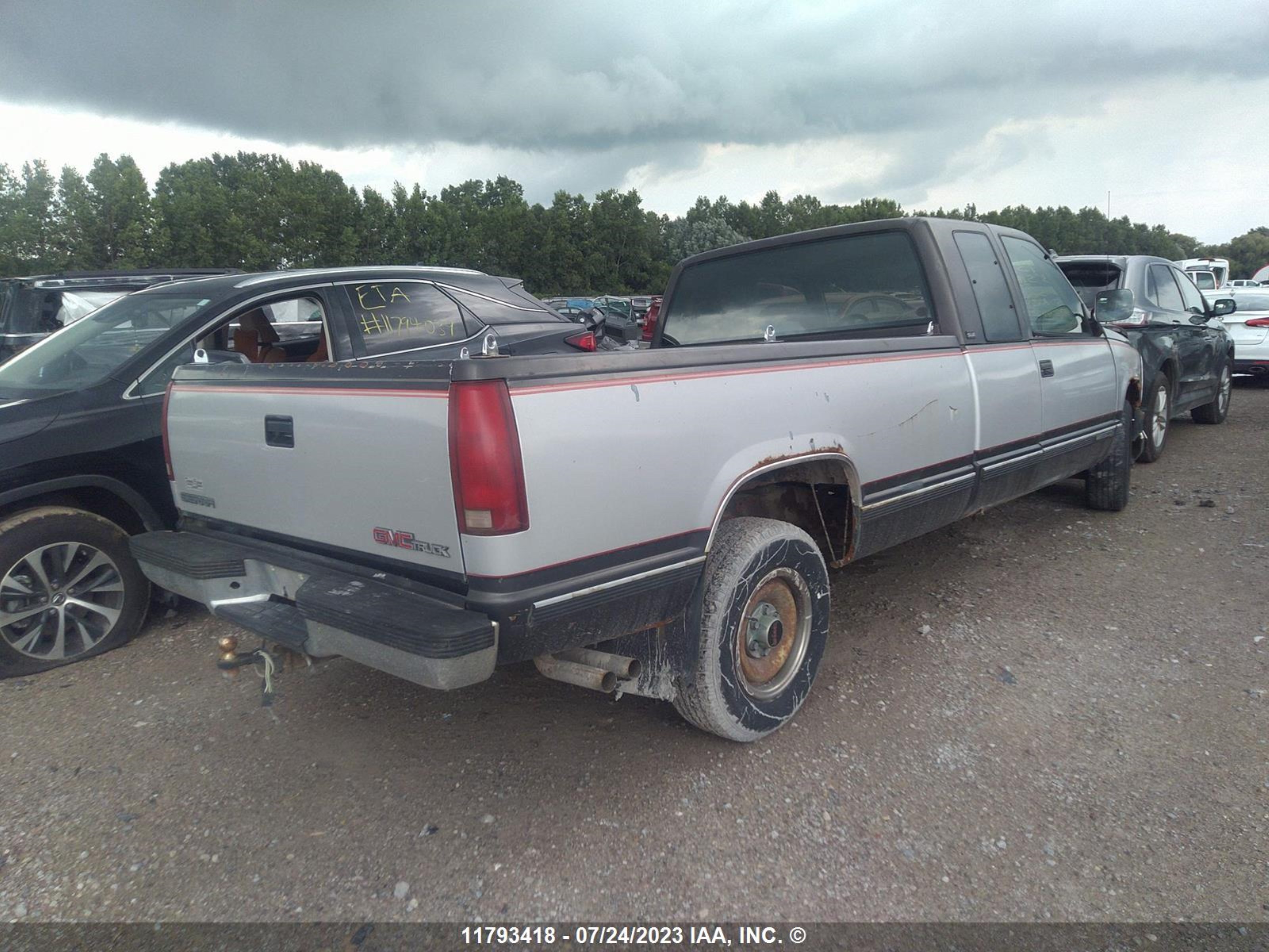 Photo 3 VIN: 1GTFC29K8PE562789 - GMC SIERRA 