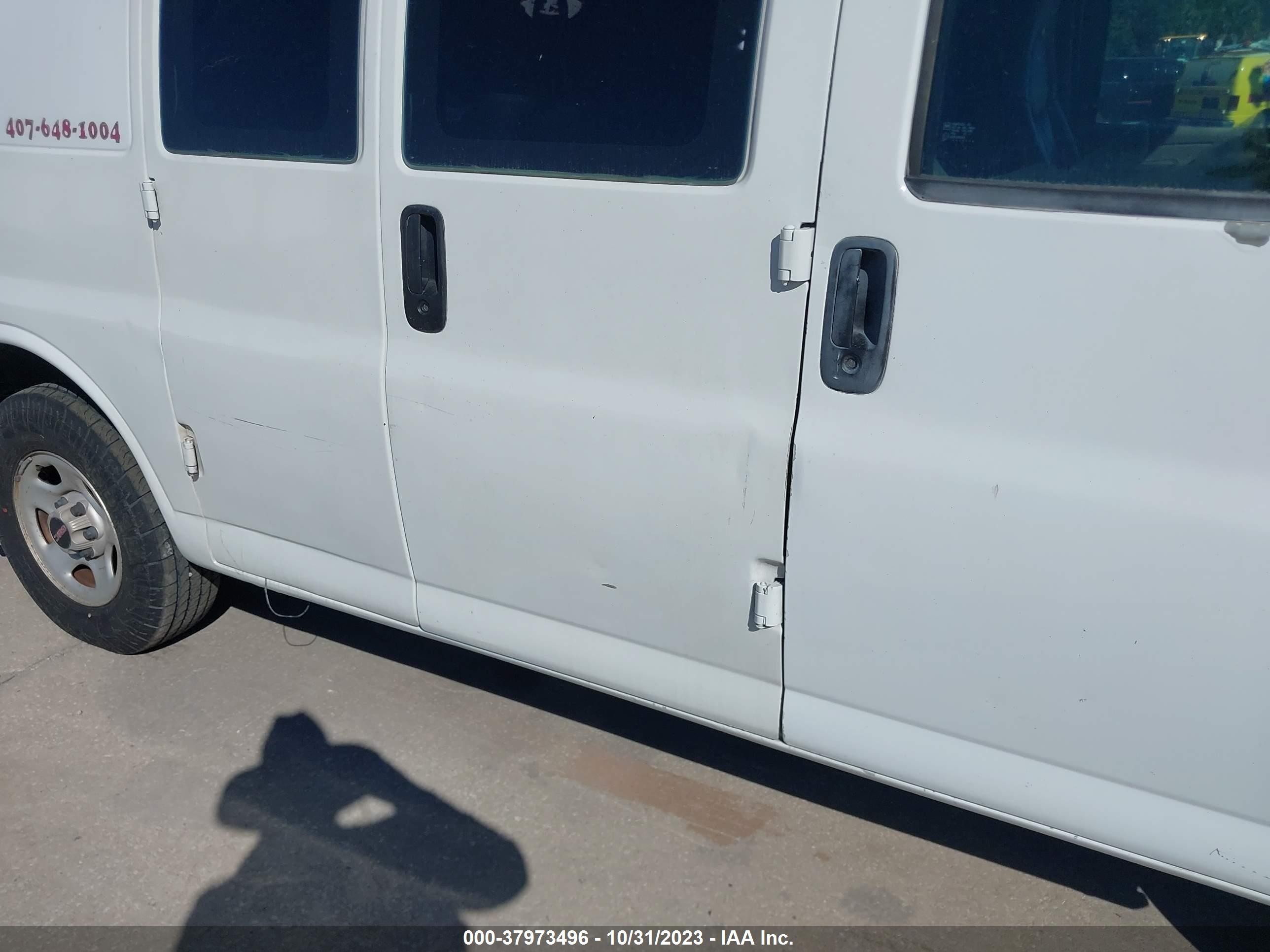 Photo 5 VIN: 1GTFG15X141184835 - GMC SAVANA 