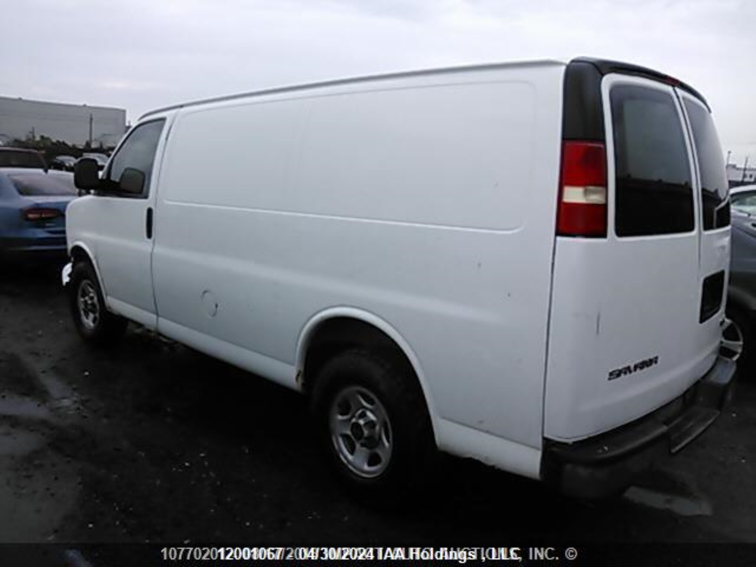 Photo 2 VIN: 1GTFG15X171244925 - GMC SAVANA 