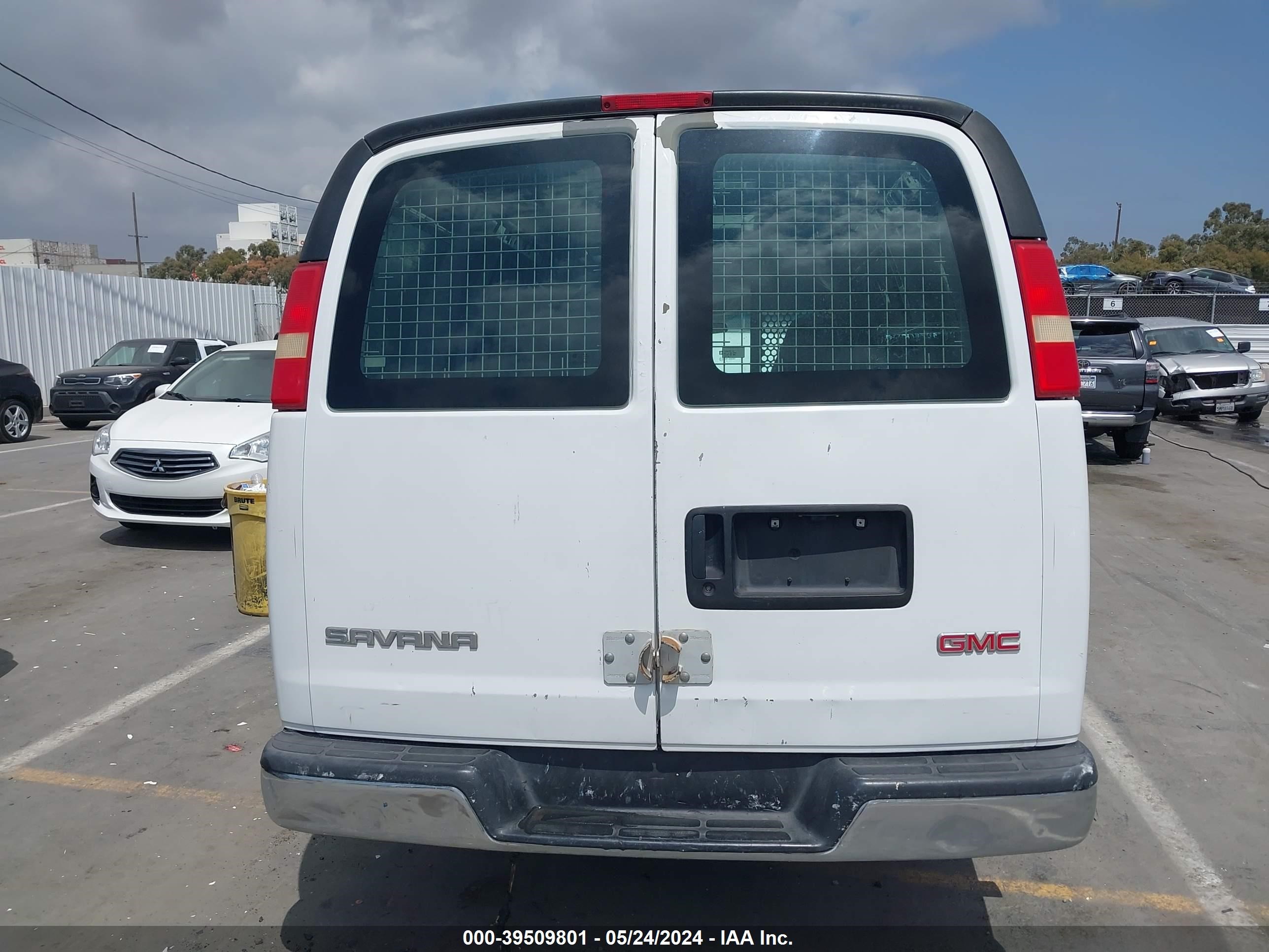 Photo 15 VIN: 1GTFG15X961138088 - GMC SAVANA 