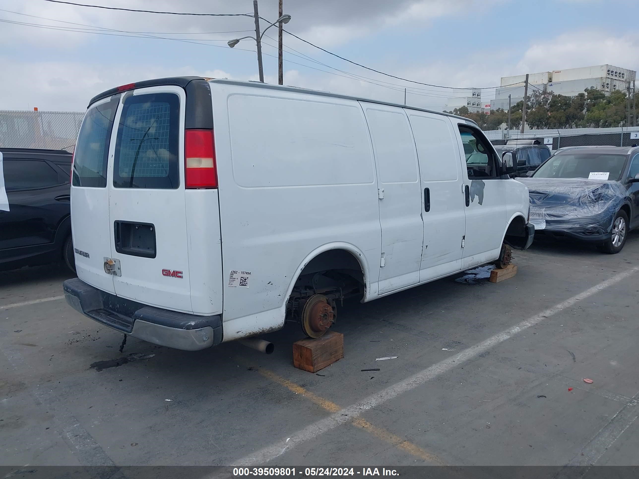 Photo 3 VIN: 1GTFG15X961138088 - GMC SAVANA 