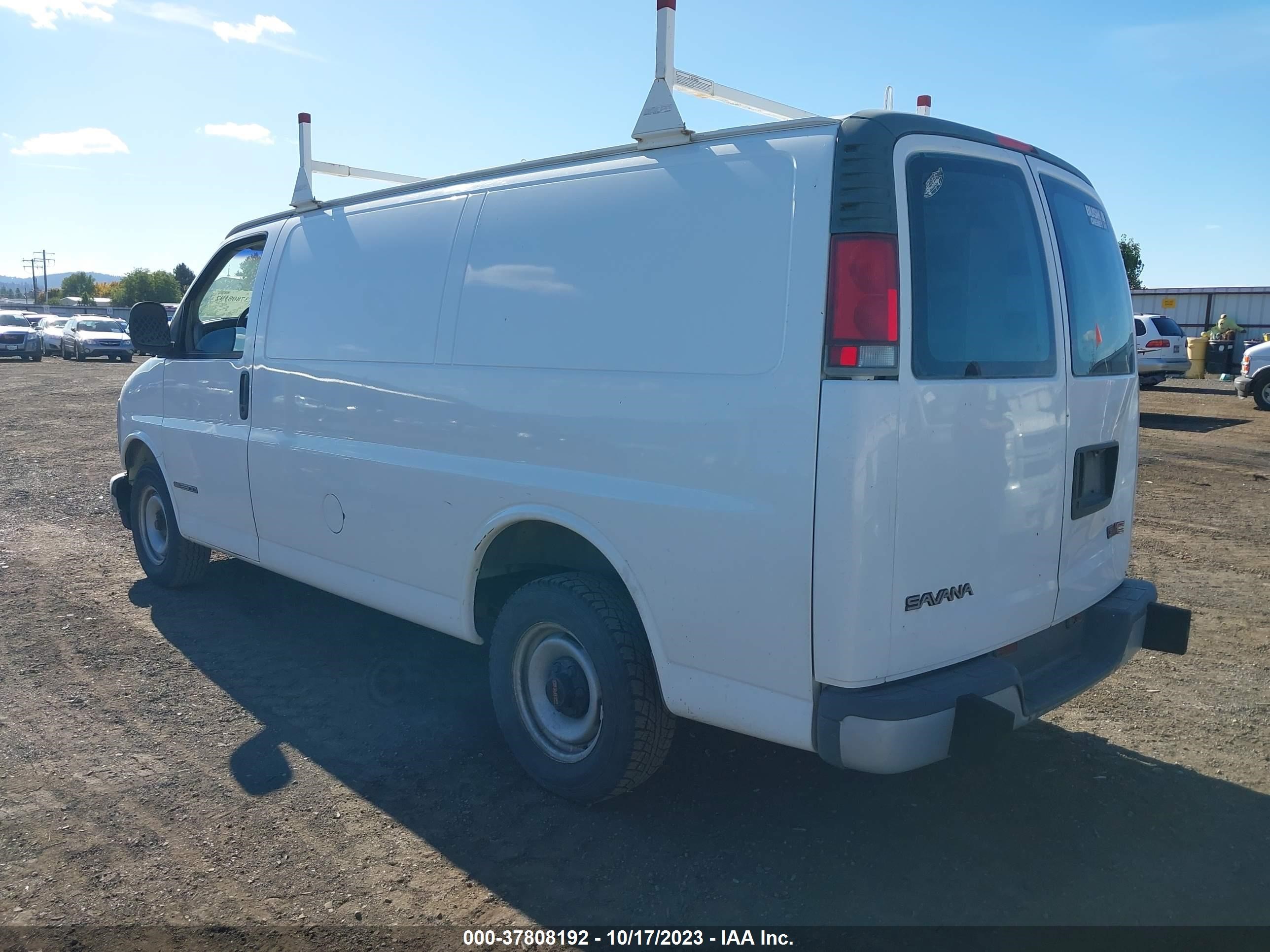 Photo 2 VIN: 1GTFG25M0X1066792 - GMC SAVANA 