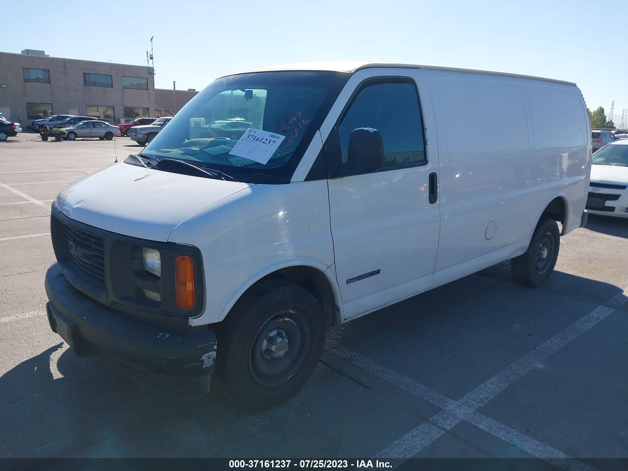 Photo 1 VIN: 1GTFG25M1T1032886 - GMC SAVANA 