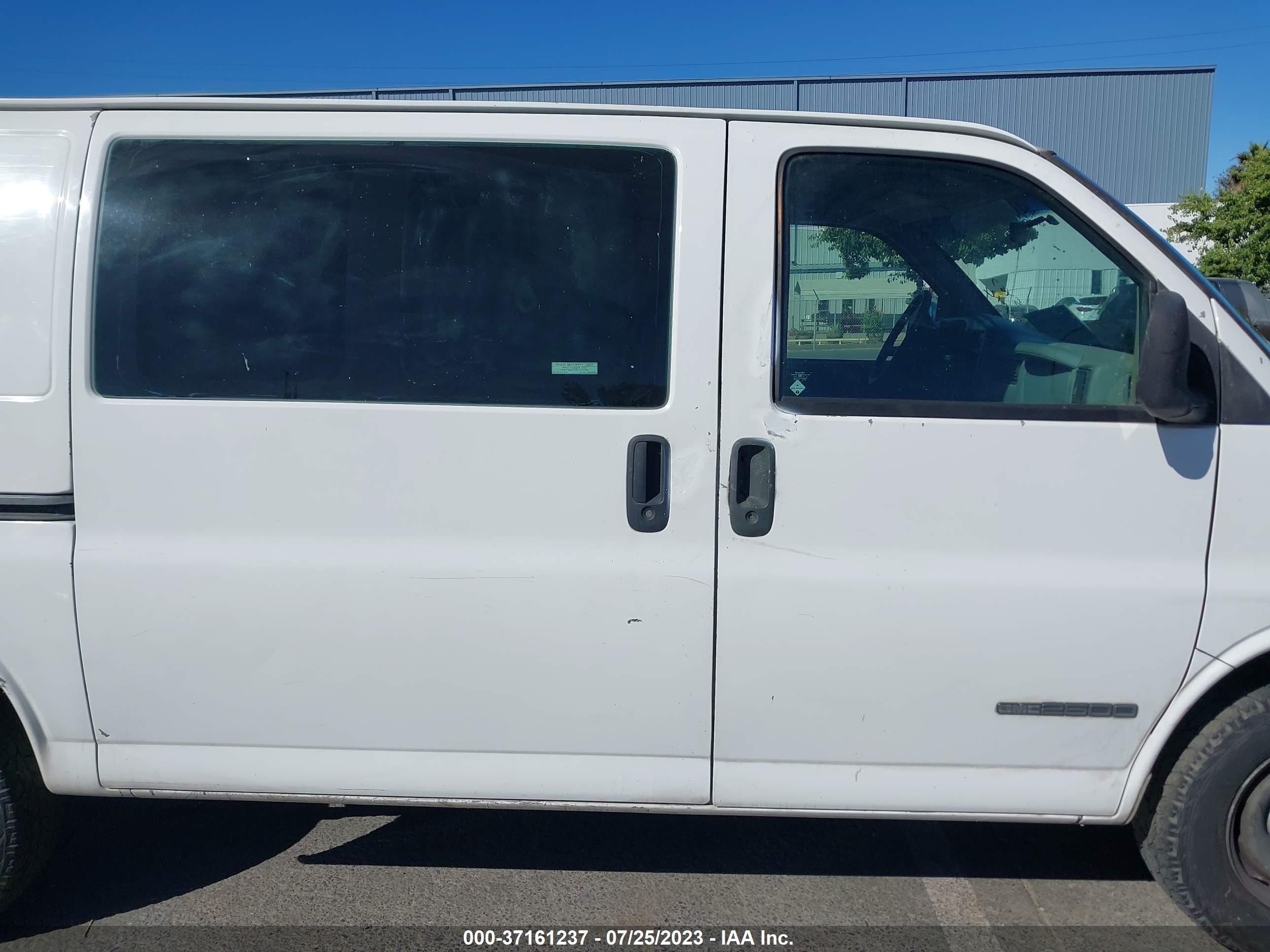 Photo 12 VIN: 1GTFG25M1T1032886 - GMC SAVANA 