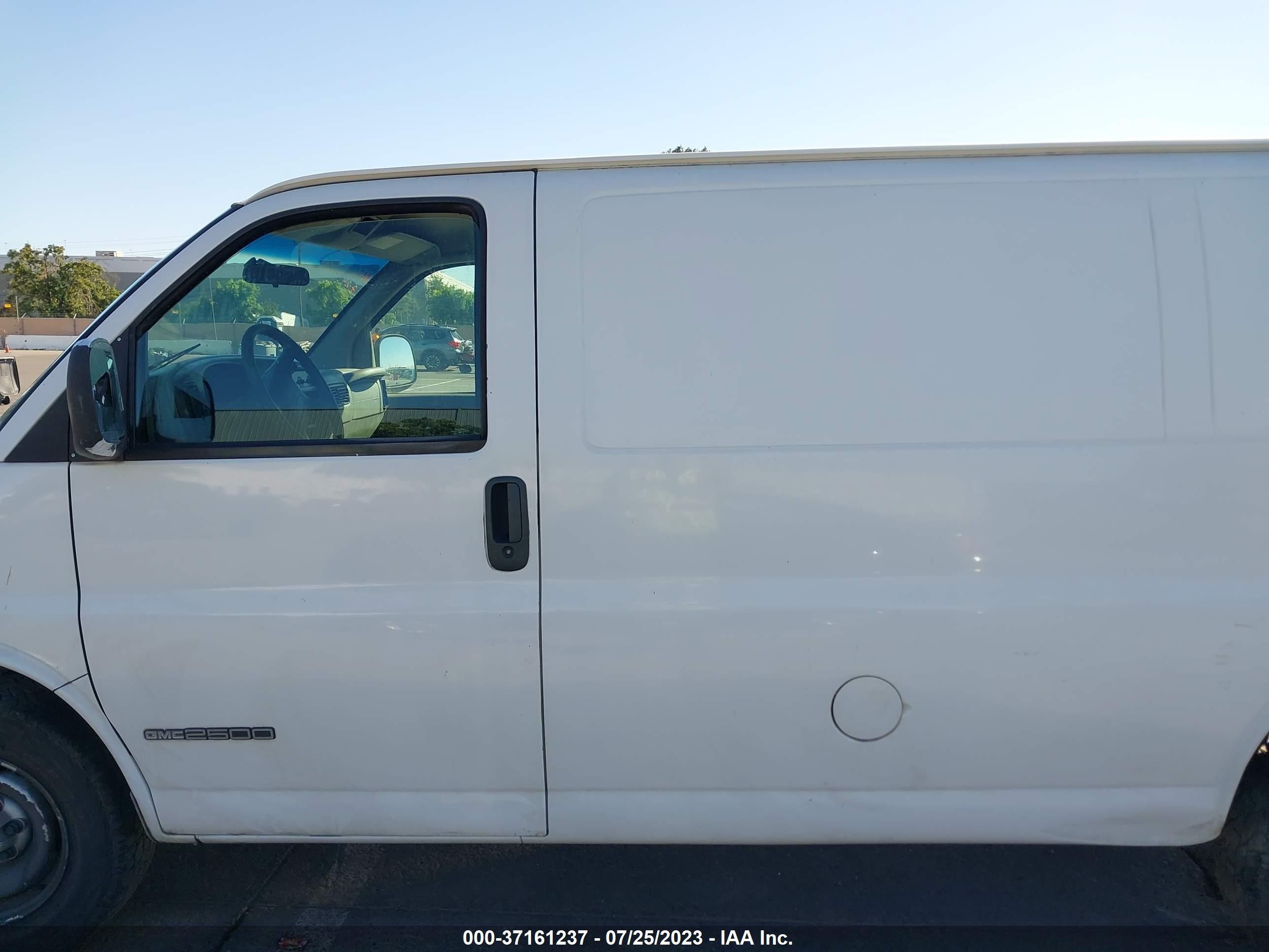 Photo 13 VIN: 1GTFG25M1T1032886 - GMC SAVANA 