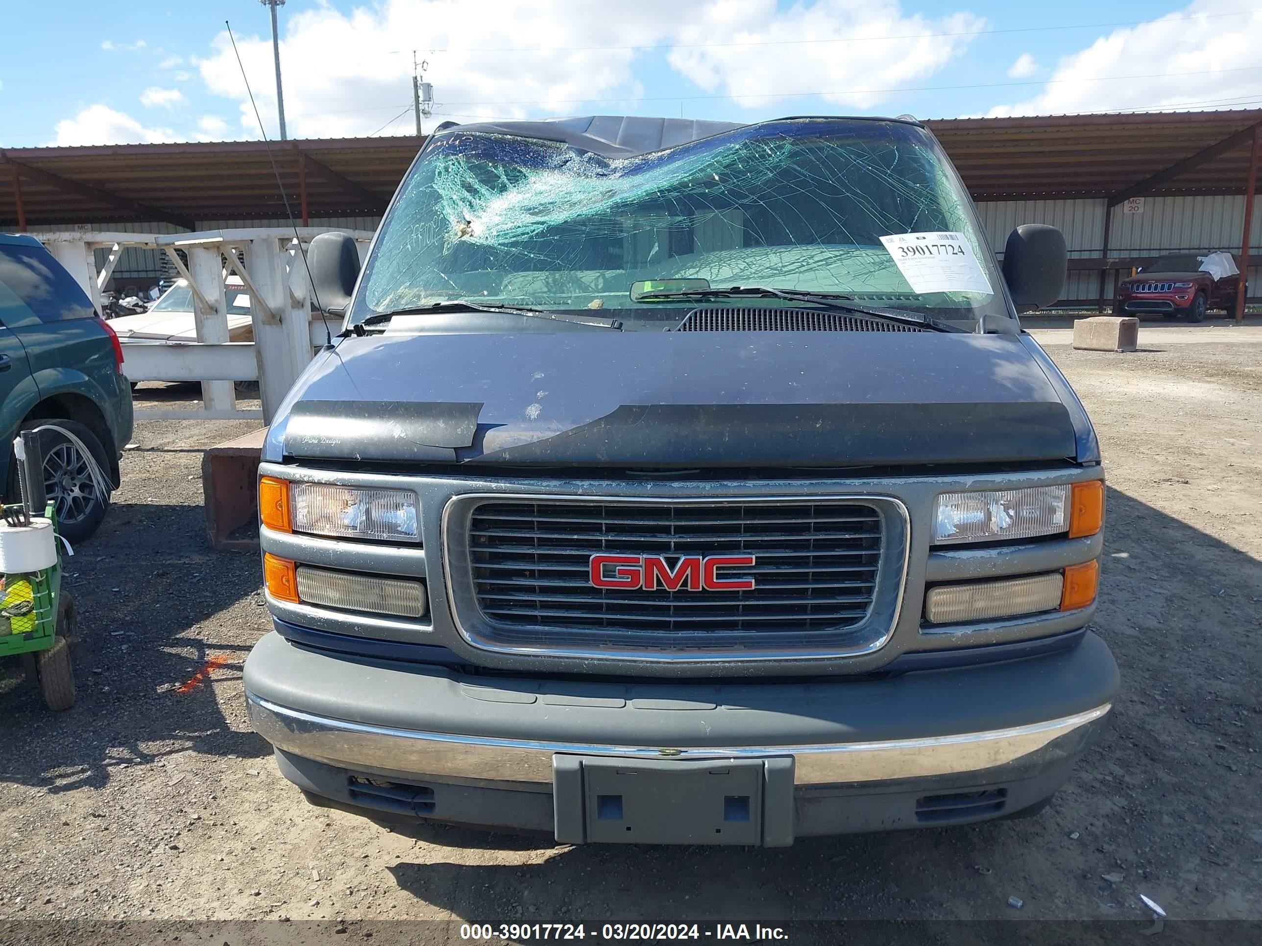 Photo 11 VIN: 1GTFG29W6V1038195 - GMC SAVANA 