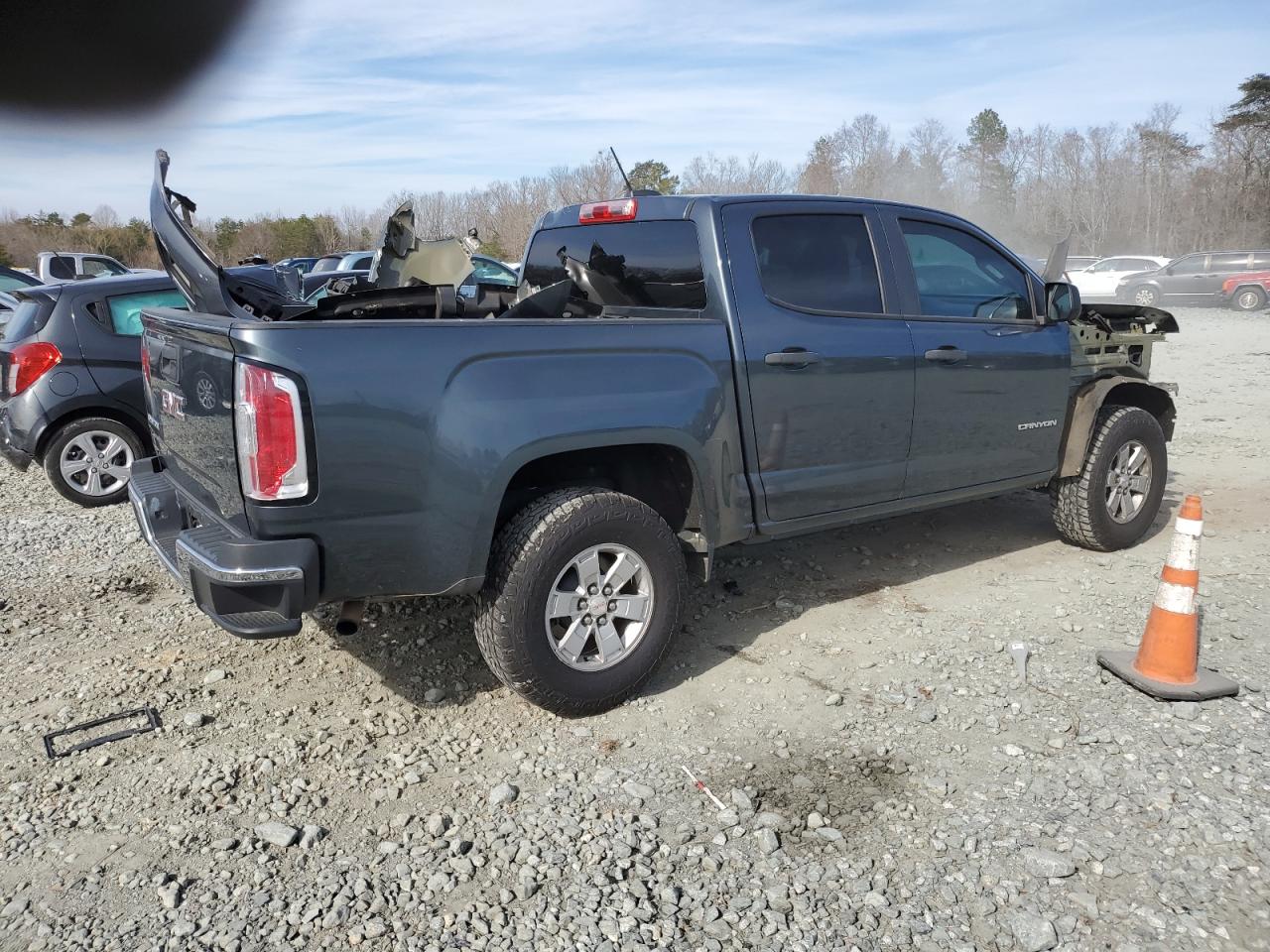 Photo 2 VIN: 1GTG5AEA6F1147773 - GMC CANYON 