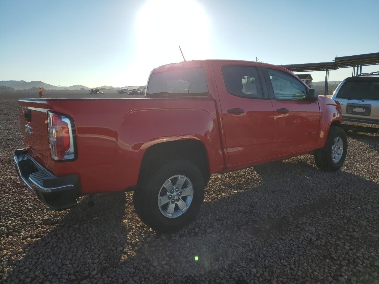 Photo 2 VIN: 1GTG5BEA9K1151686 - GMC CANYON 