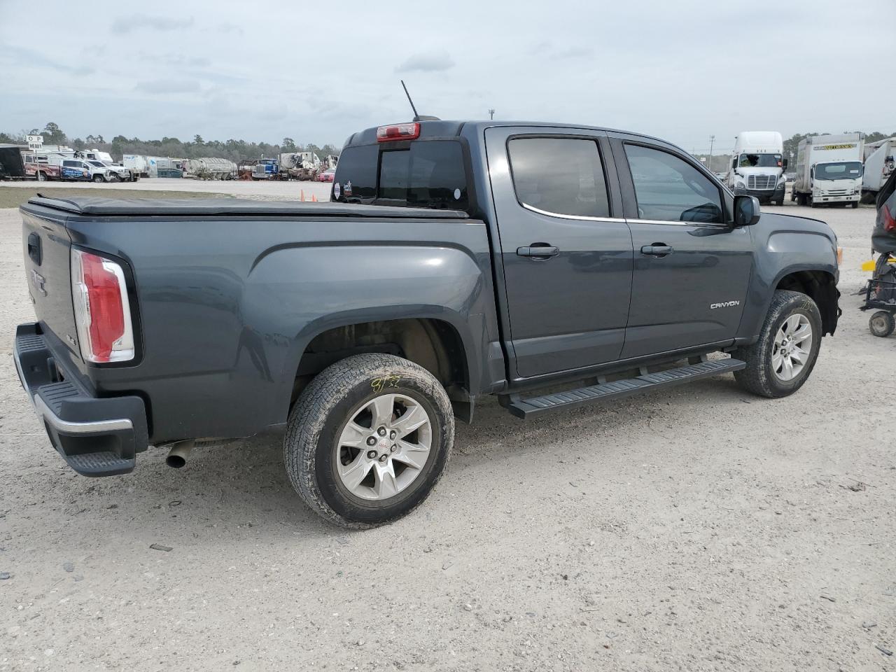 Photo 2 VIN: 1GTG5CEN7H1246930 - GMC CANYON 